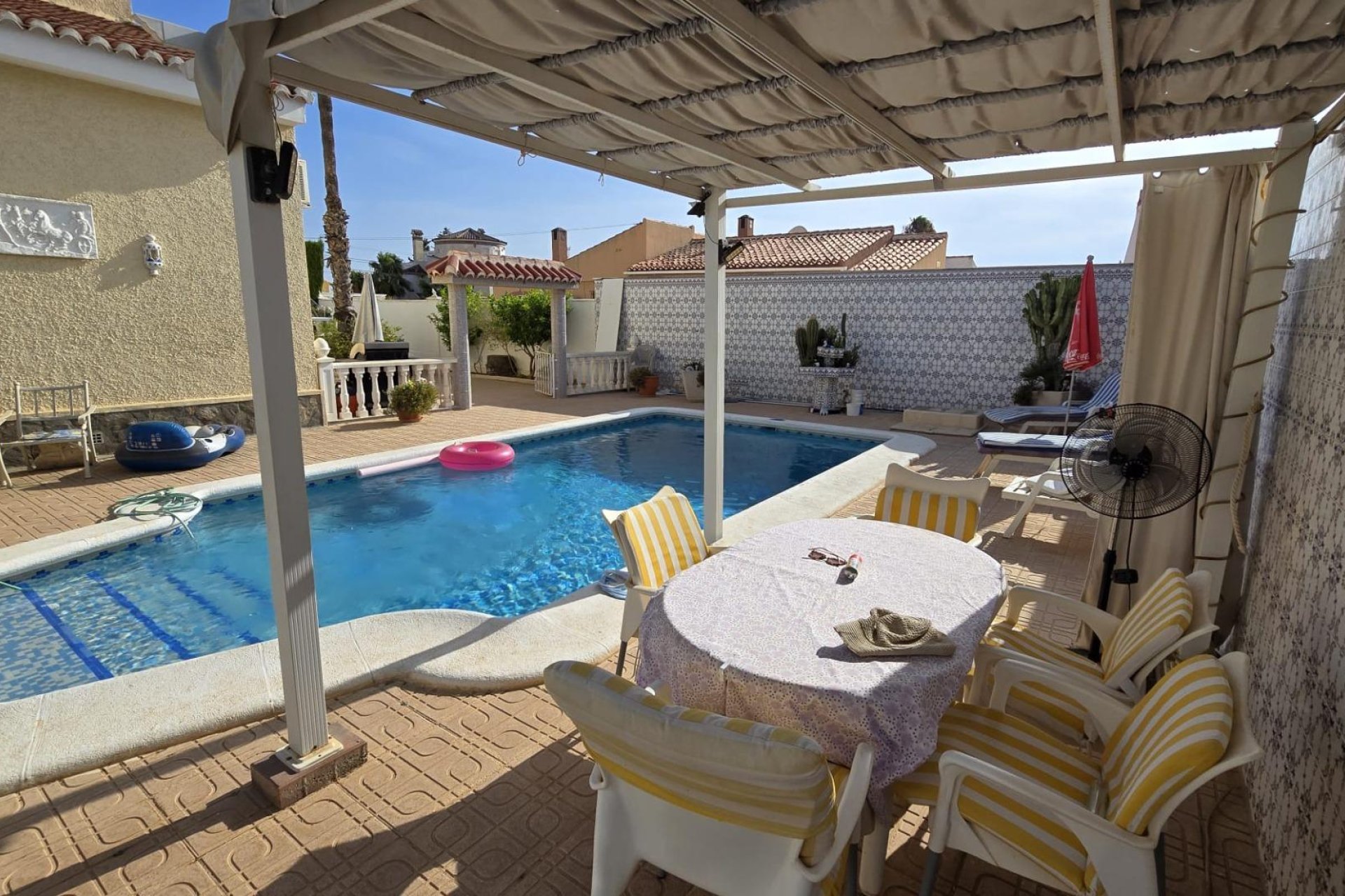 Segunda mano - Villa -
Torrevieja - Costa Blanca