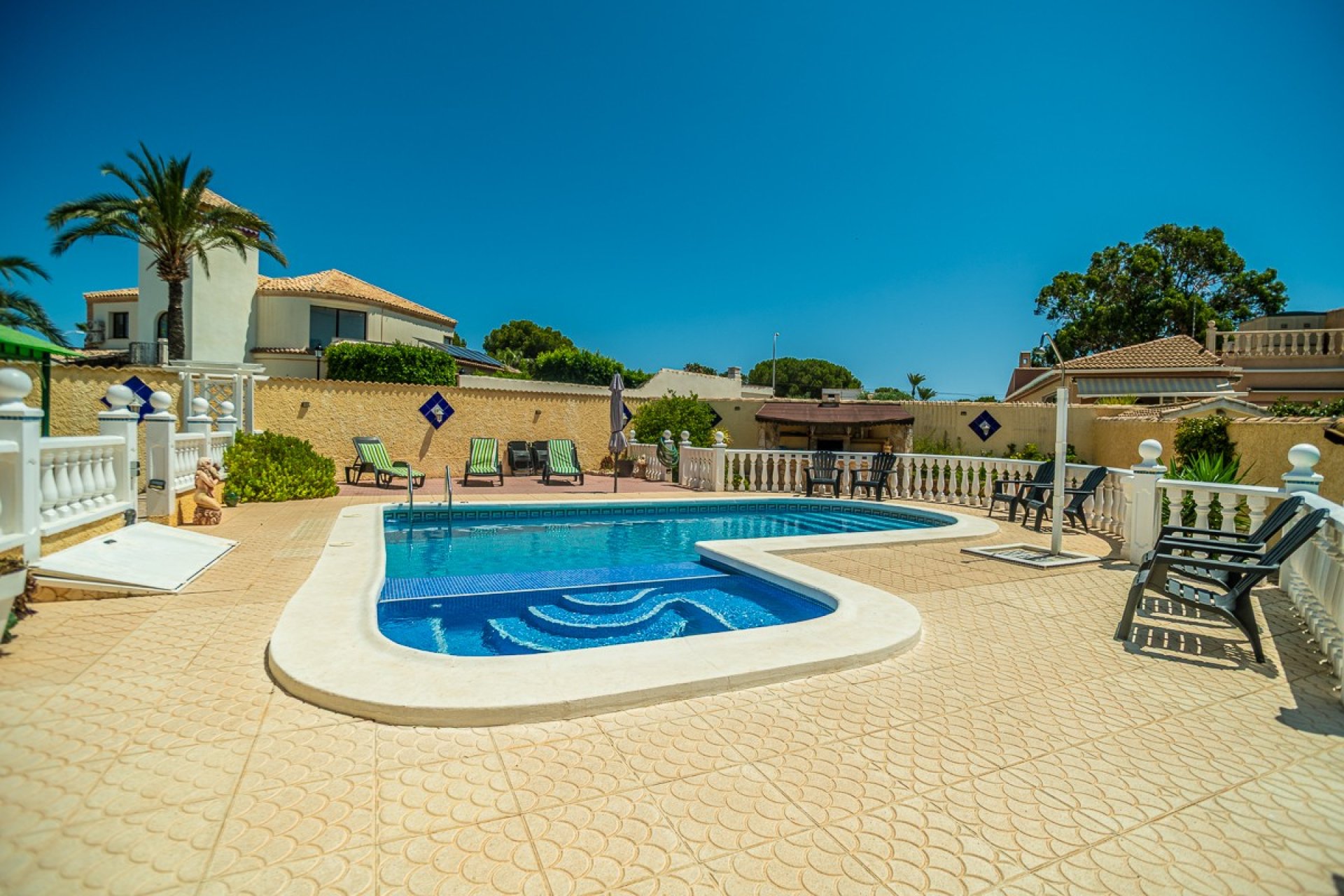Segunda mano - Villa -
Torrevieja - Costa Blanca