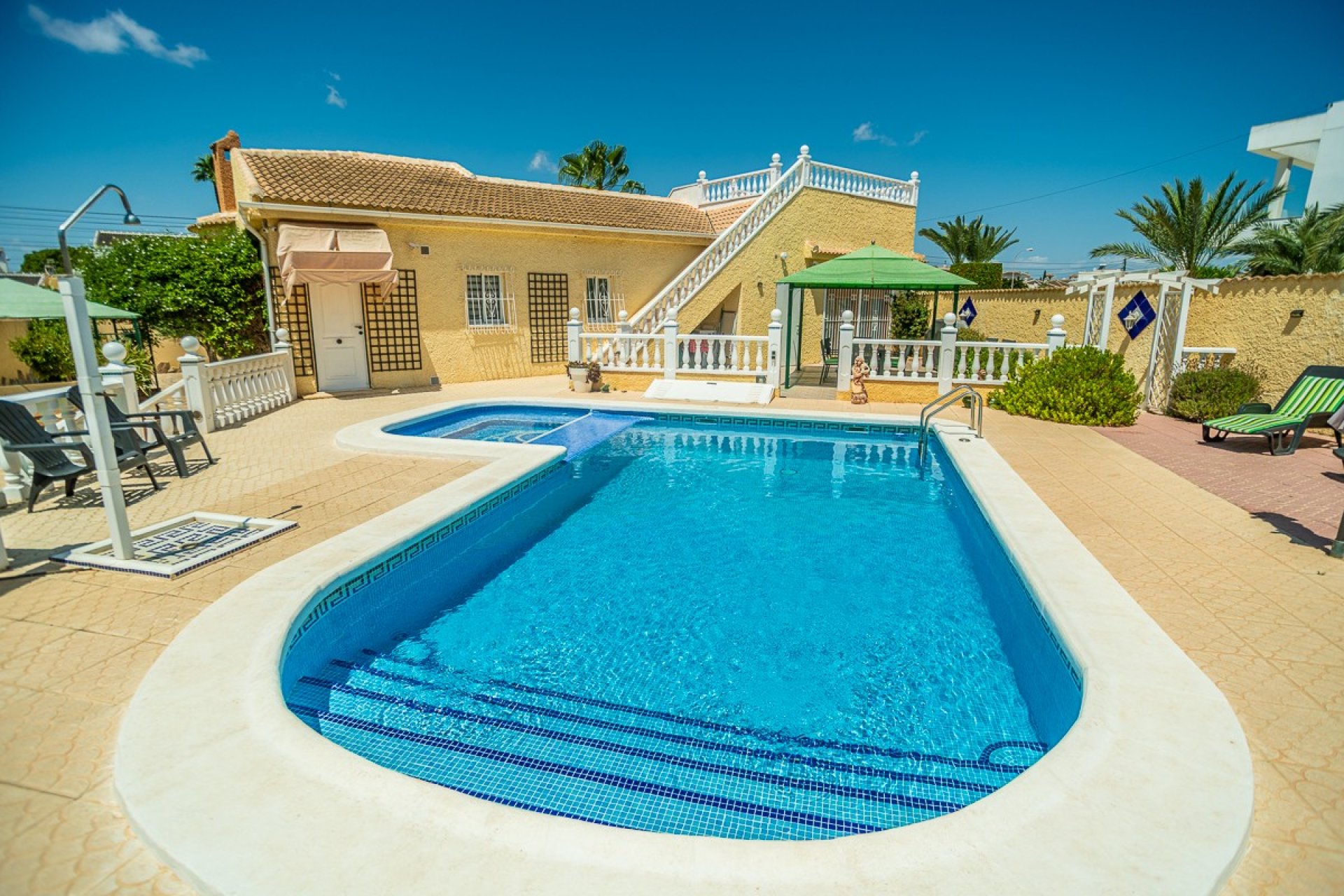 Segunda mano - Villa -
Torrevieja - Costa Blanca