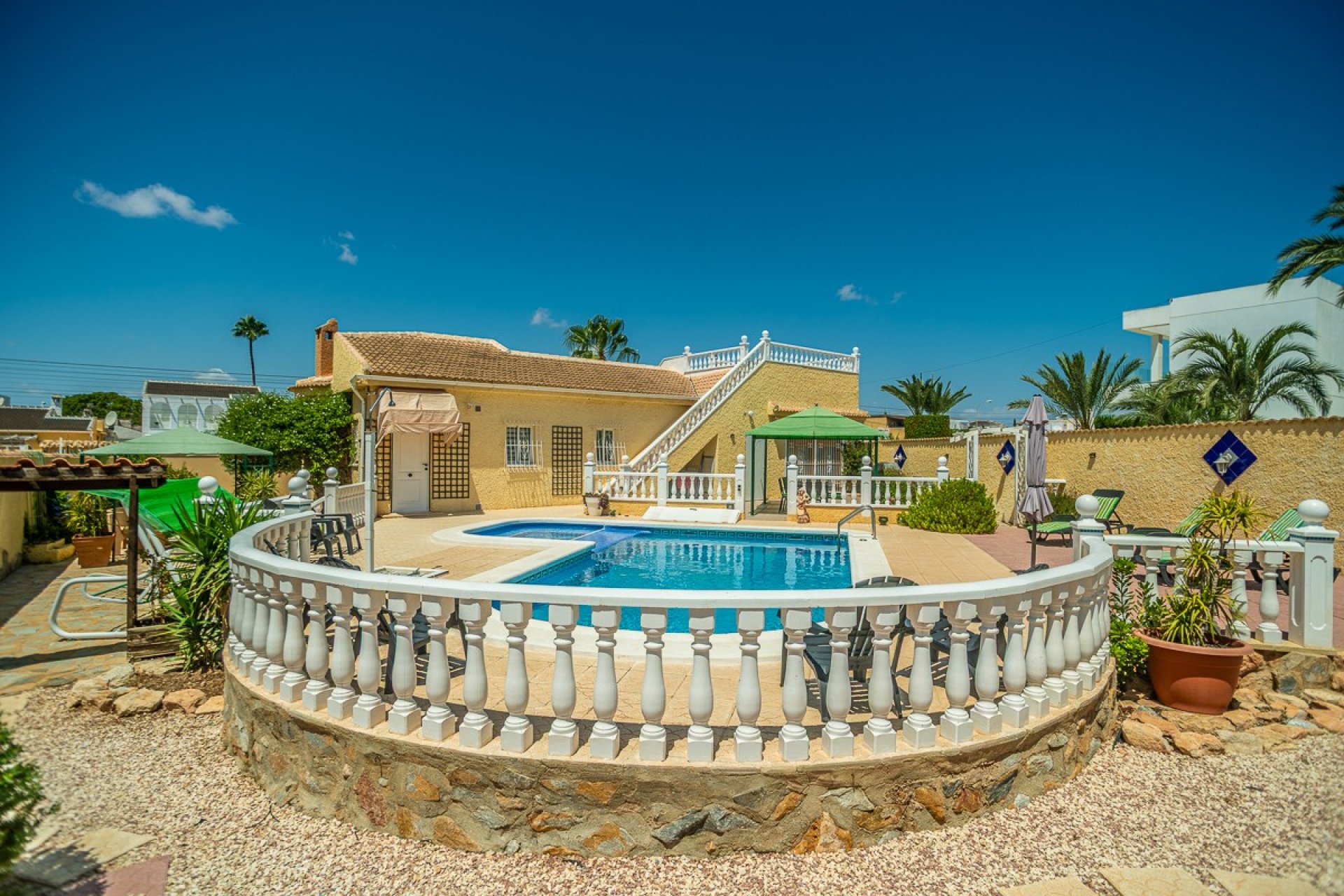 Segunda mano - Villa -
Torrevieja - Costa Blanca