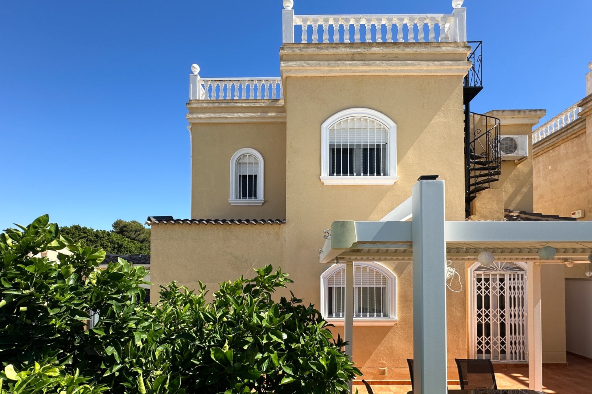 Segunda mano - Villa -
Torrevieja - Costa Blanca