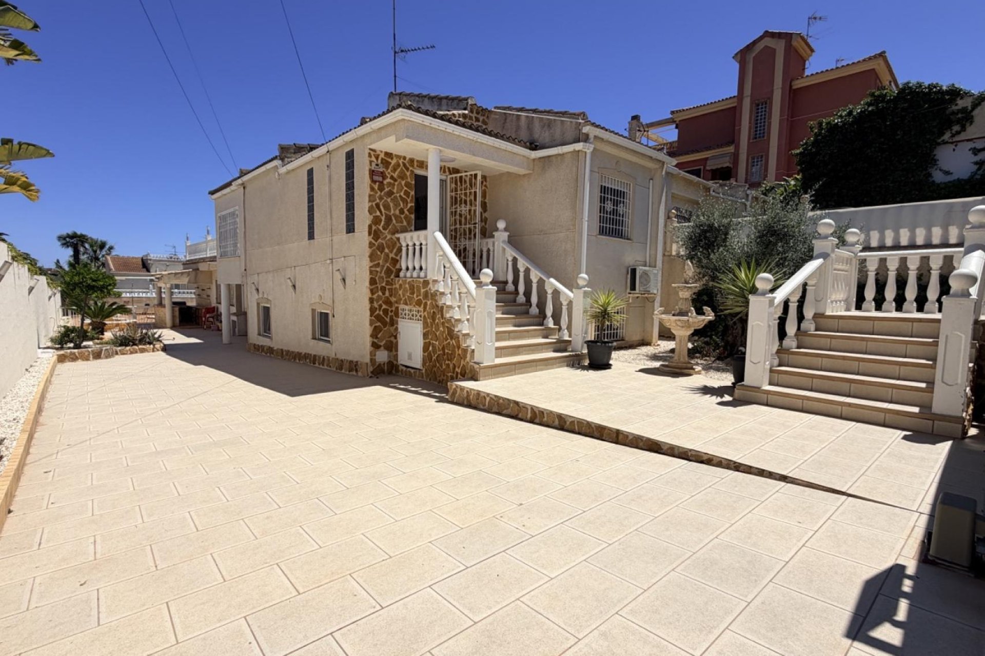 Segunda mano - Villa -
Torrevieja - Costa Blanca