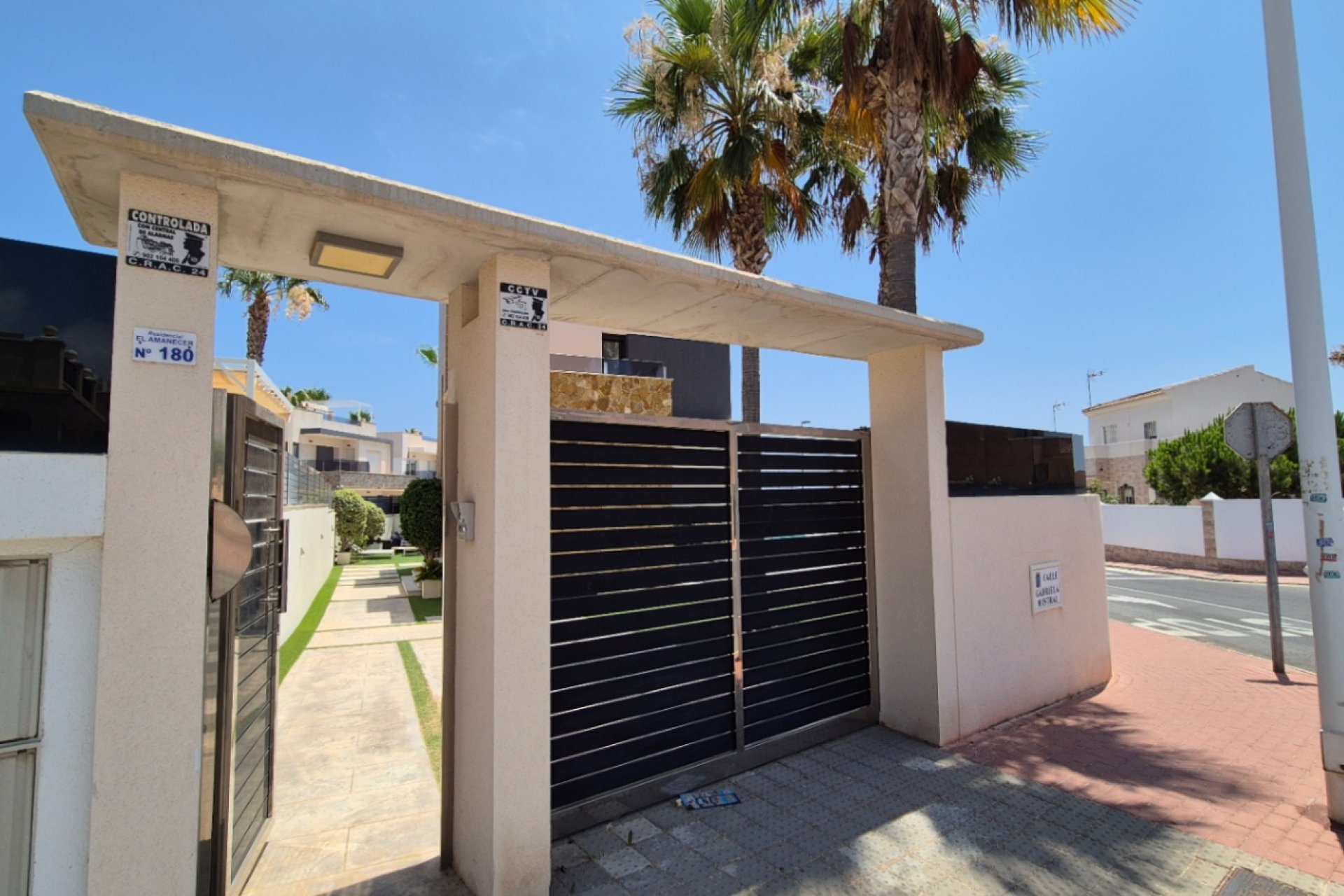Segunda mano - Villa -
Torrevieja - Costa Blanca