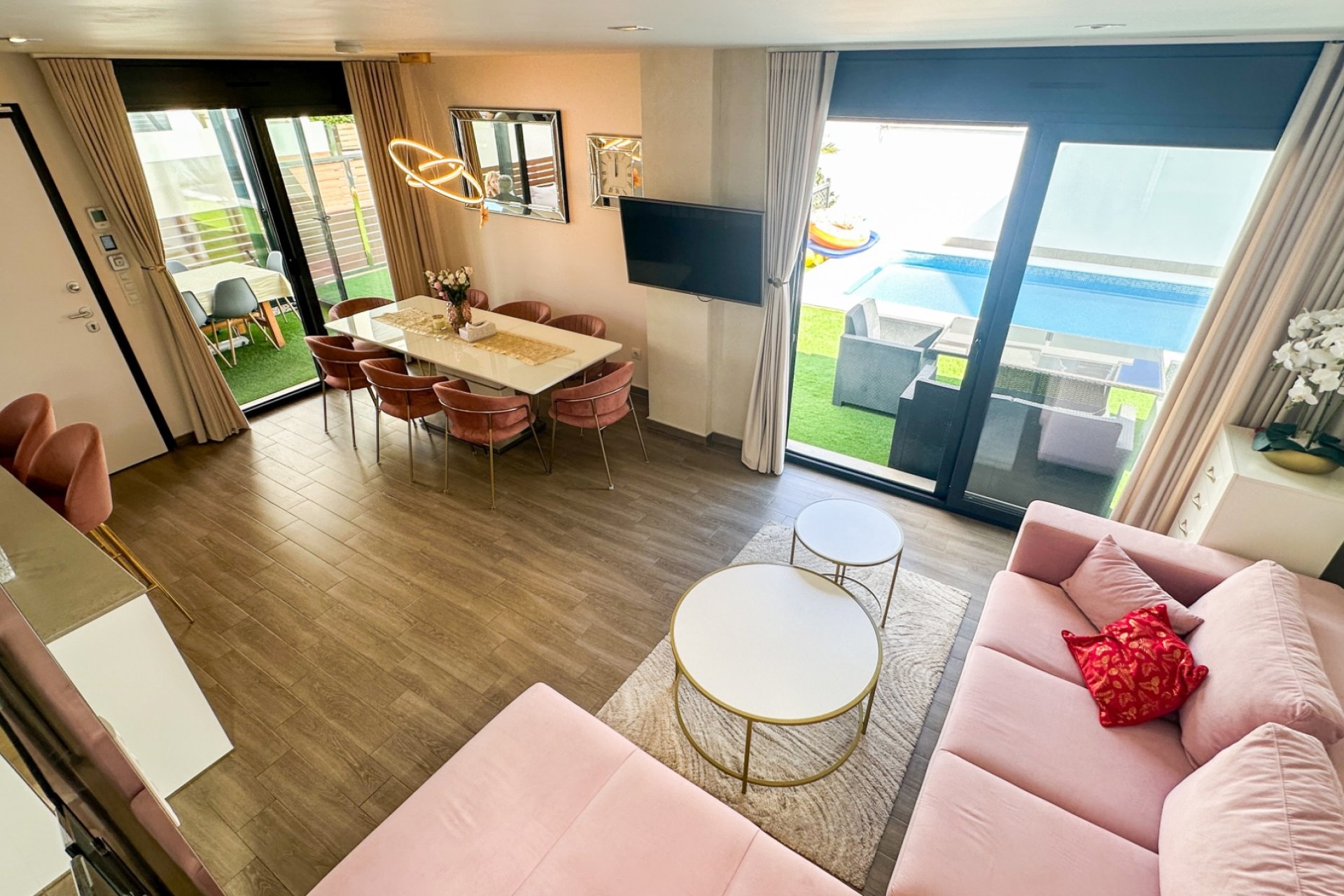 Segunda mano - Villa -
Torrevieja - Costa Blanca
