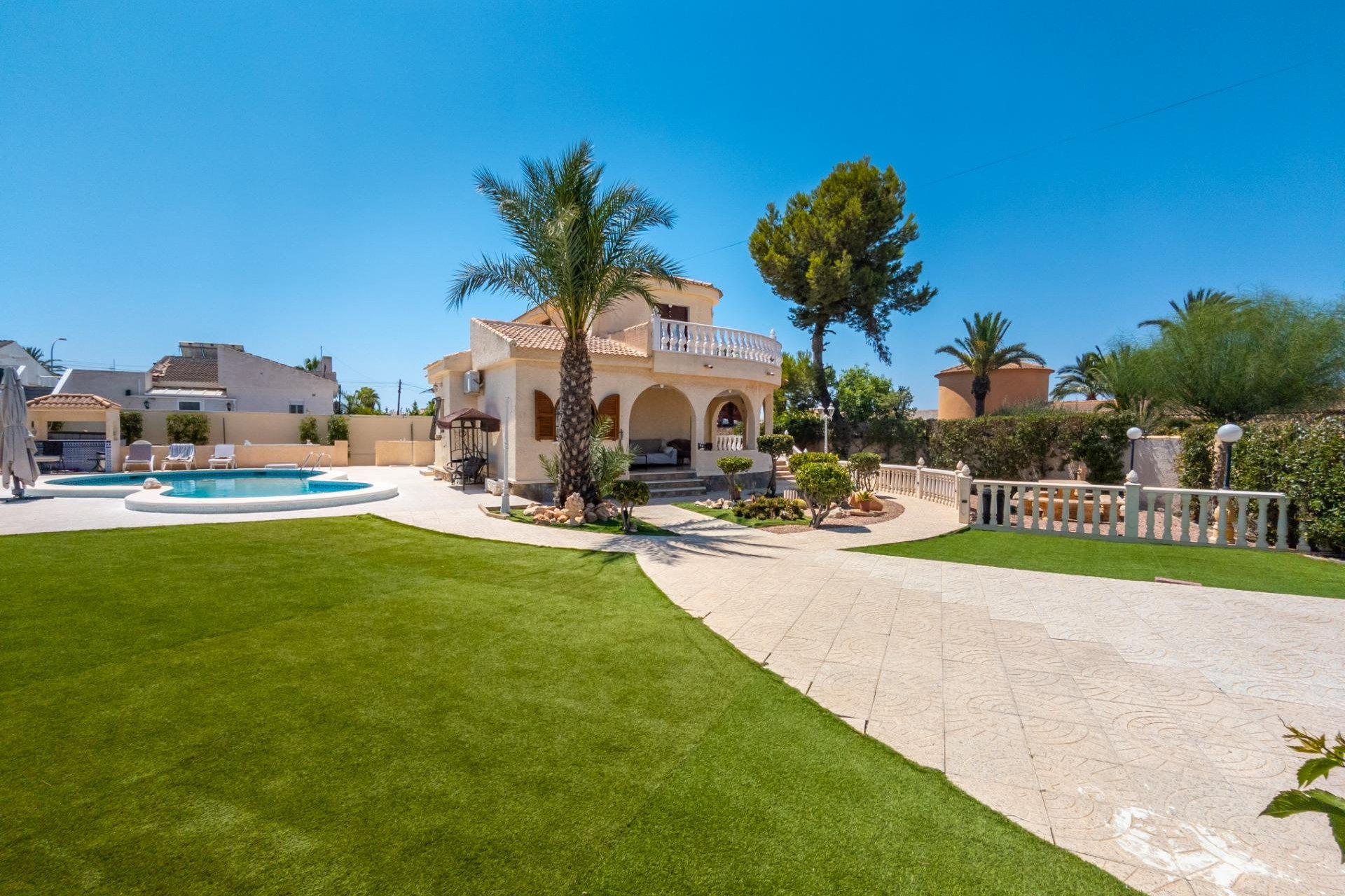 Segunda mano - Villa -
Torrevieja - El Chaparral