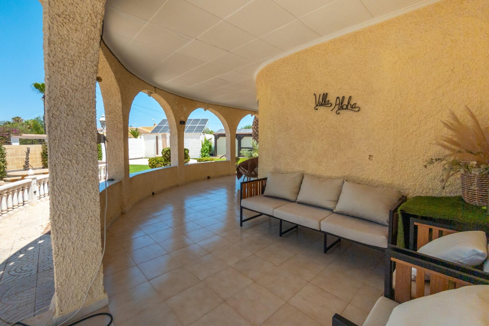 Segunda mano - Villa -
Torrevieja - El Chaparral