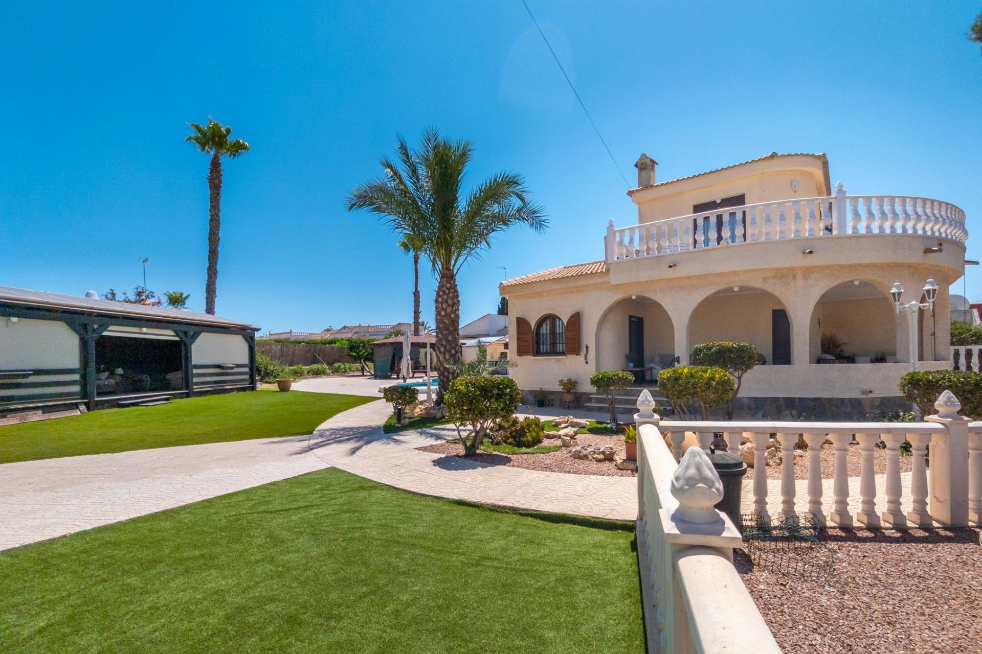 Segunda mano - Villa -
Torrevieja - El Chaparral
