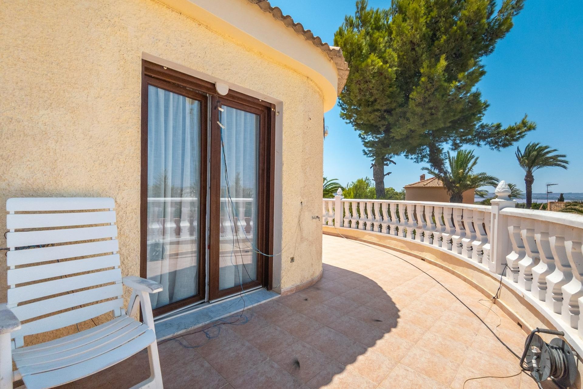 Segunda mano - Villa -
Torrevieja - El Chaparral