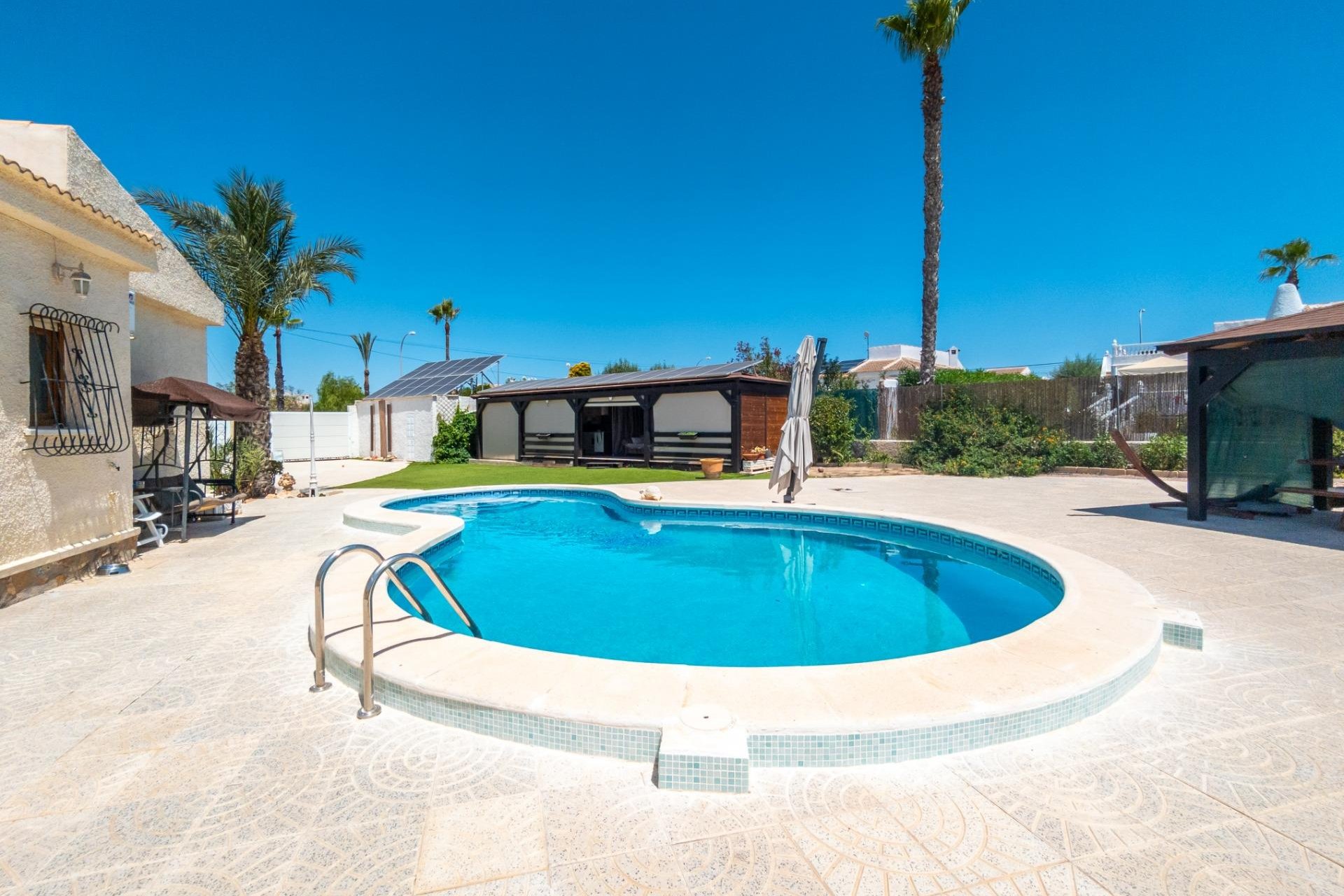 Segunda mano - Villa -
Torrevieja - El Chaparral