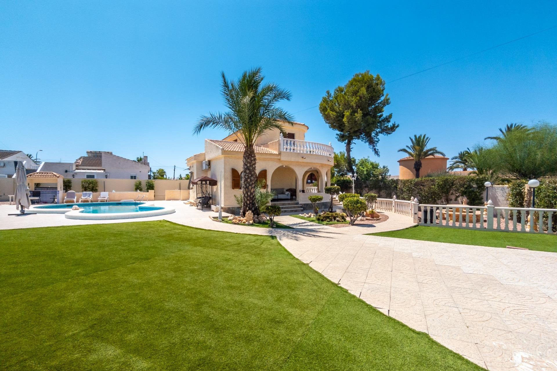 Segunda mano - Villa -
Torrevieja - El Chaparral