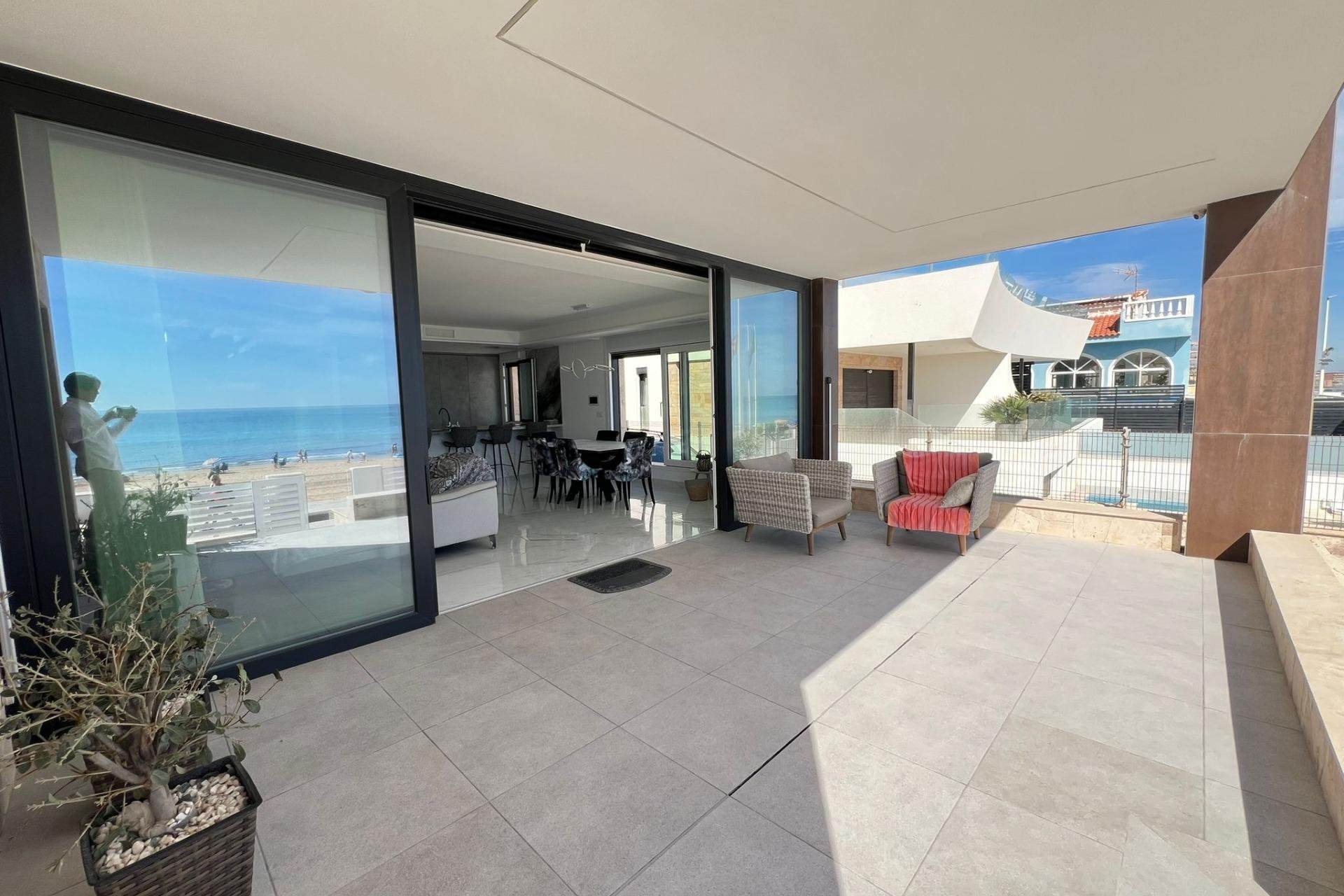 Segunda mano - Villa -
Torrevieja - La Mata