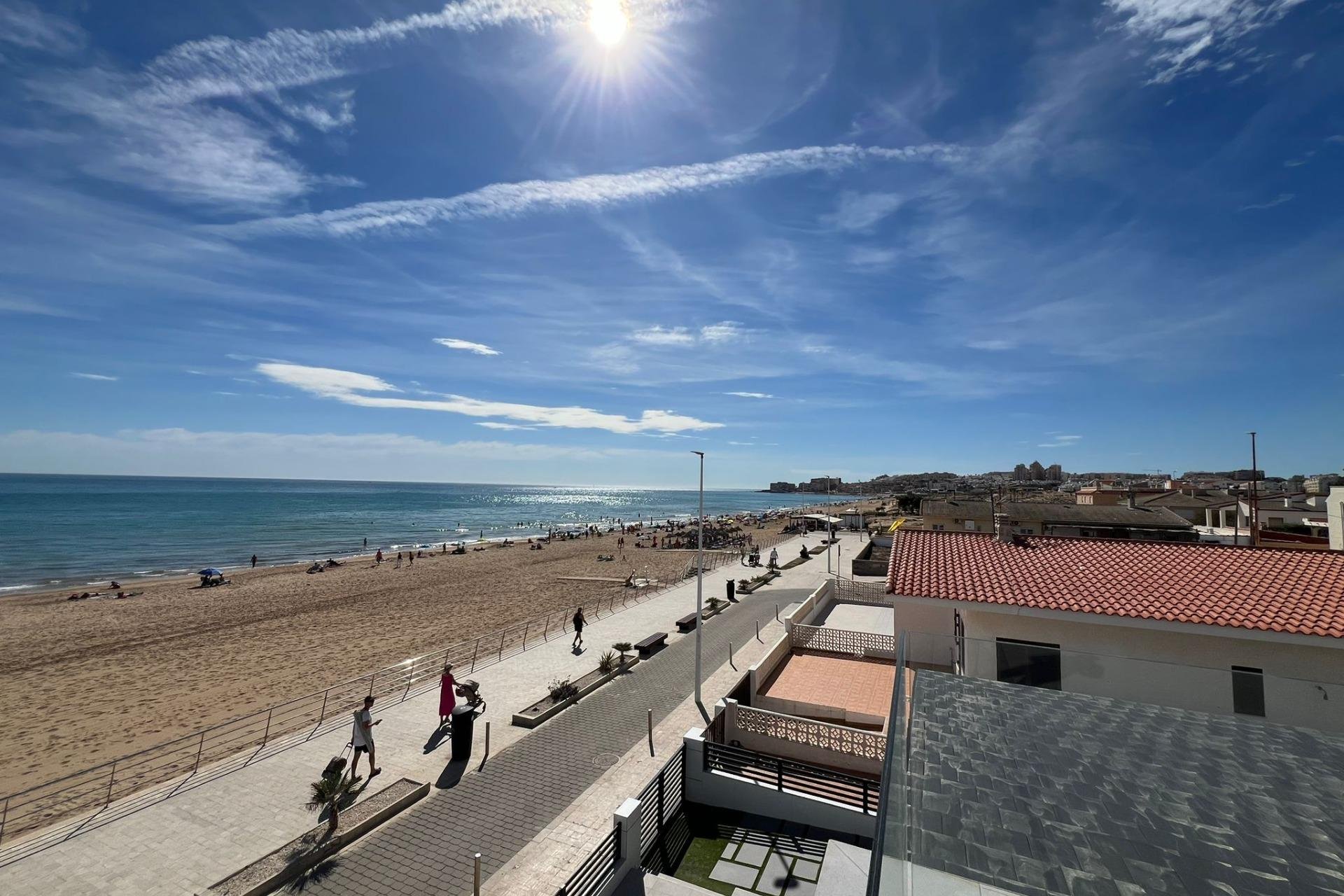 Segunda mano - Villa -
Torrevieja - La Mata
