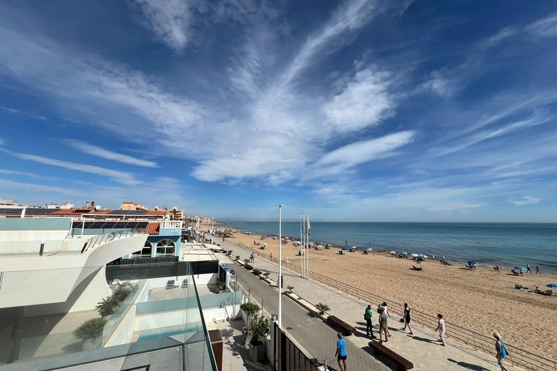Segunda mano - Villa -
Torrevieja - La Mata