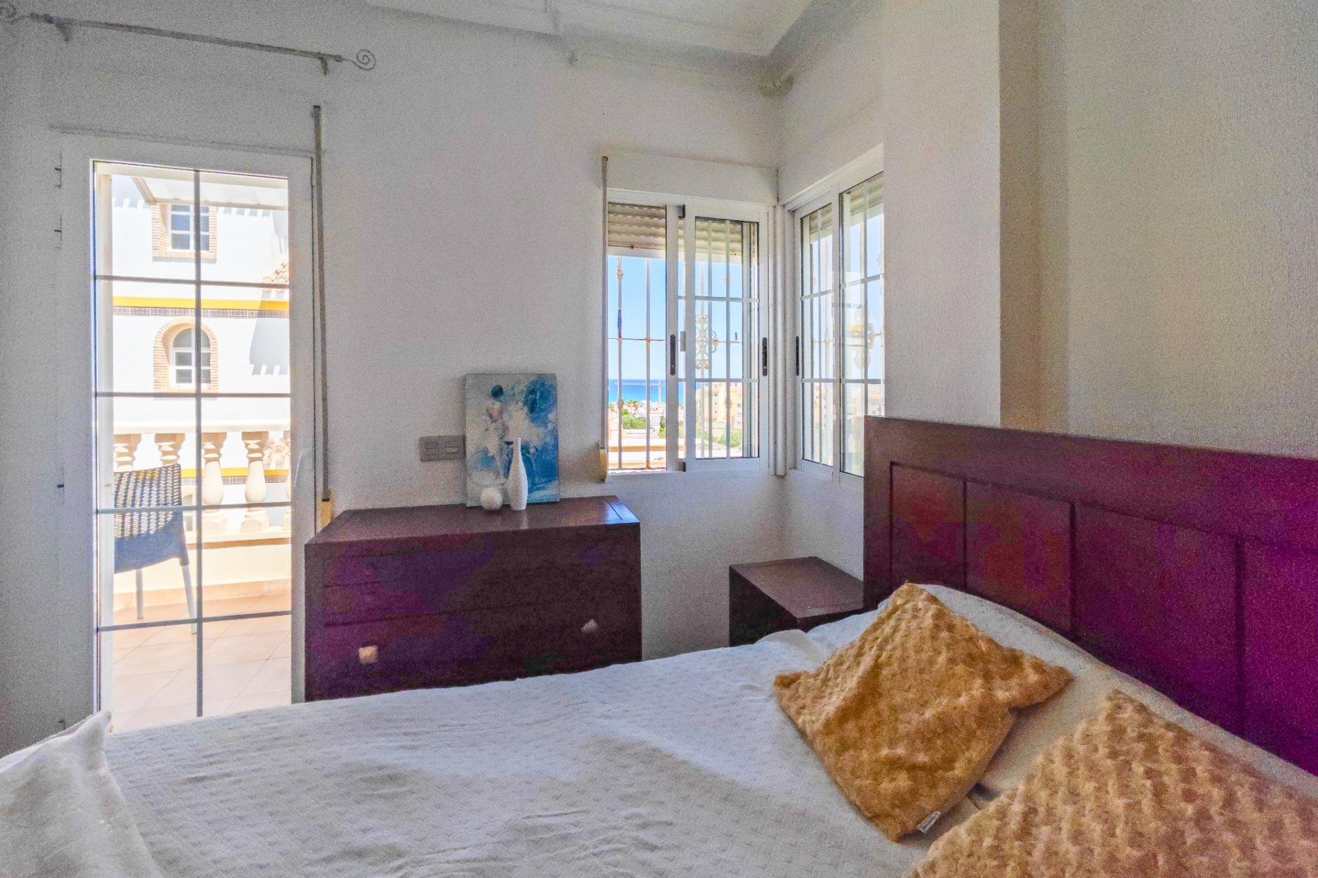 Segunda mano - Villa -
Torrevieja - La Mata