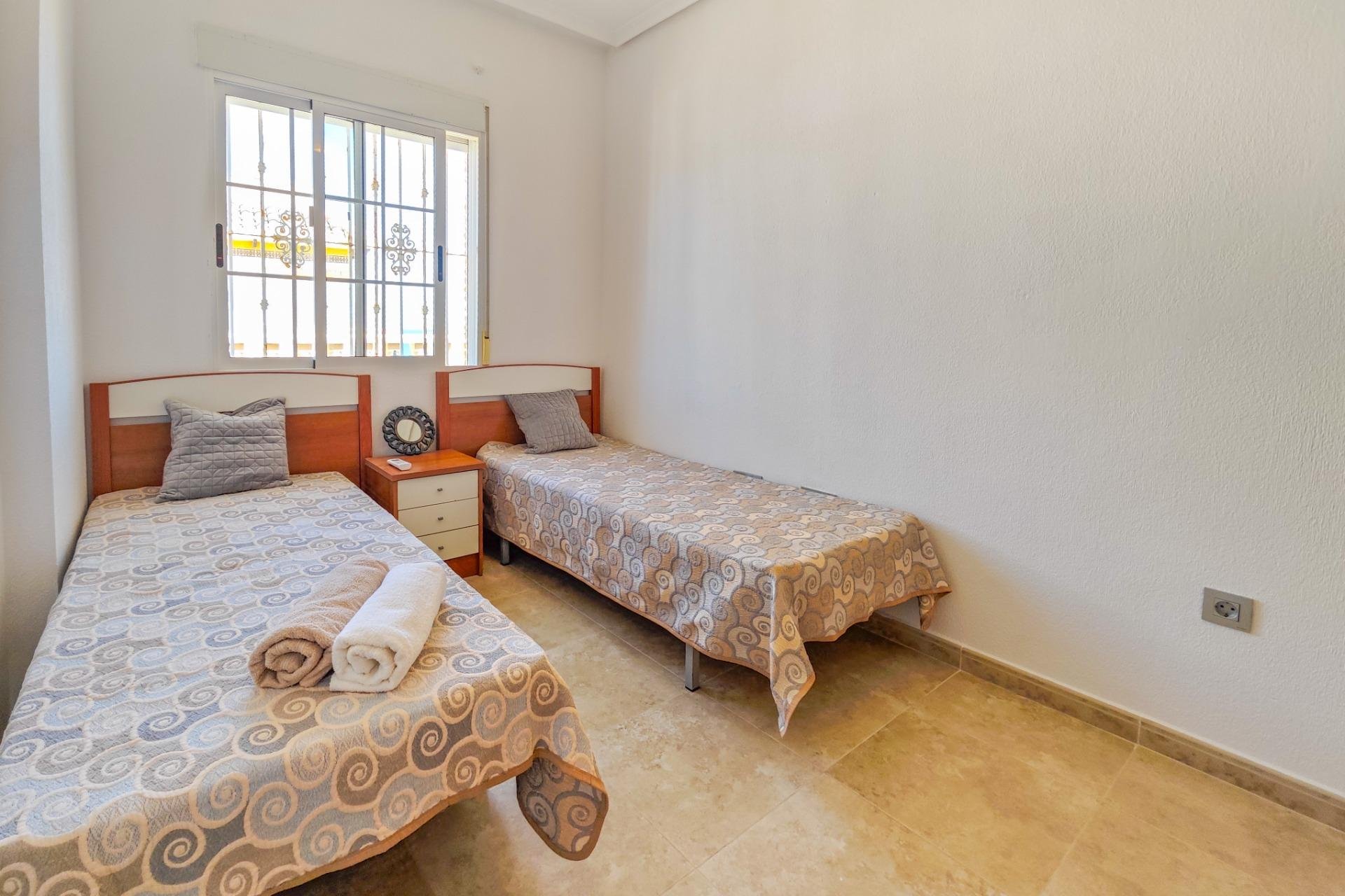 Segunda mano - Villa -
Torrevieja - La Mata