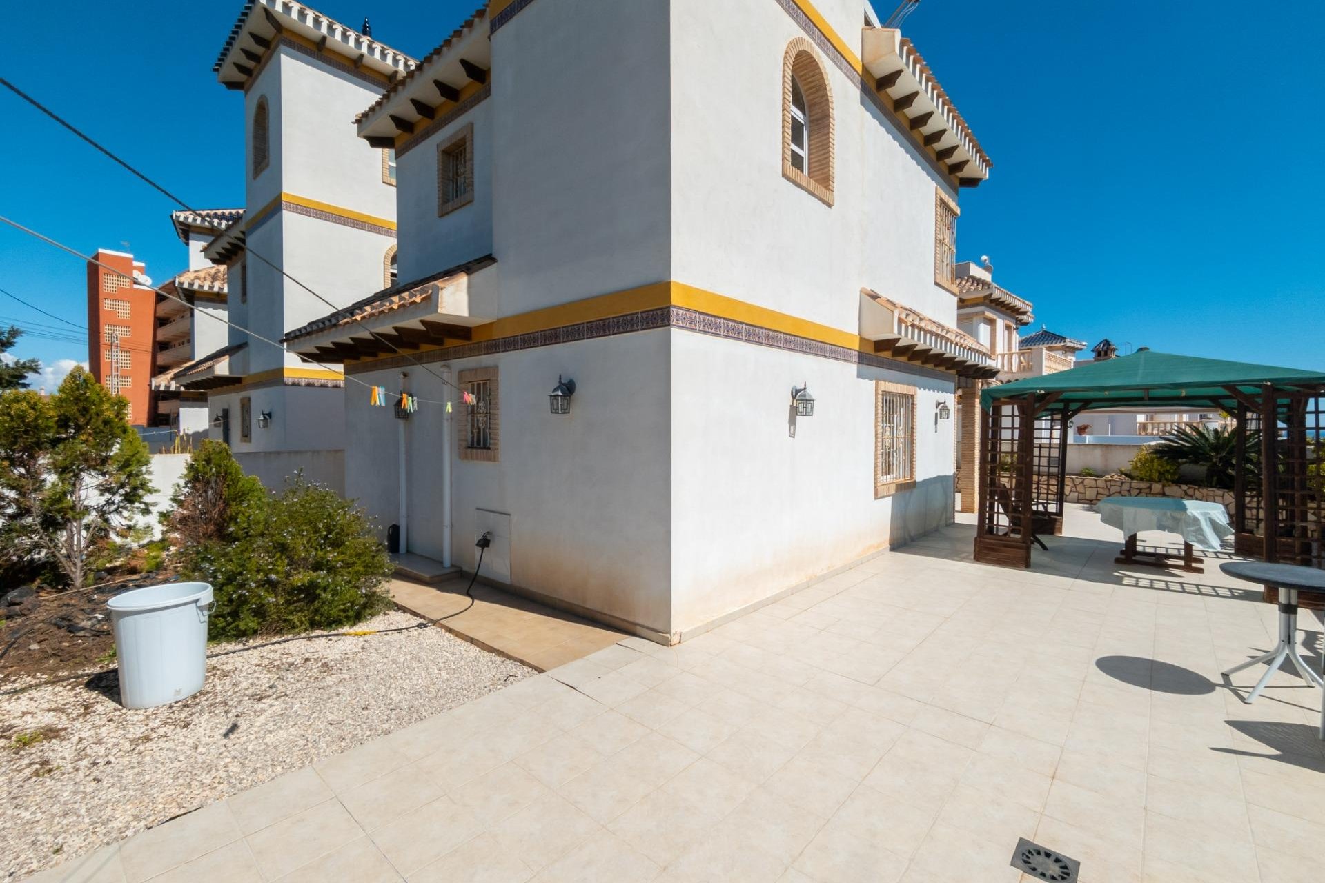 Segunda mano - Villa -
Torrevieja - La Mata