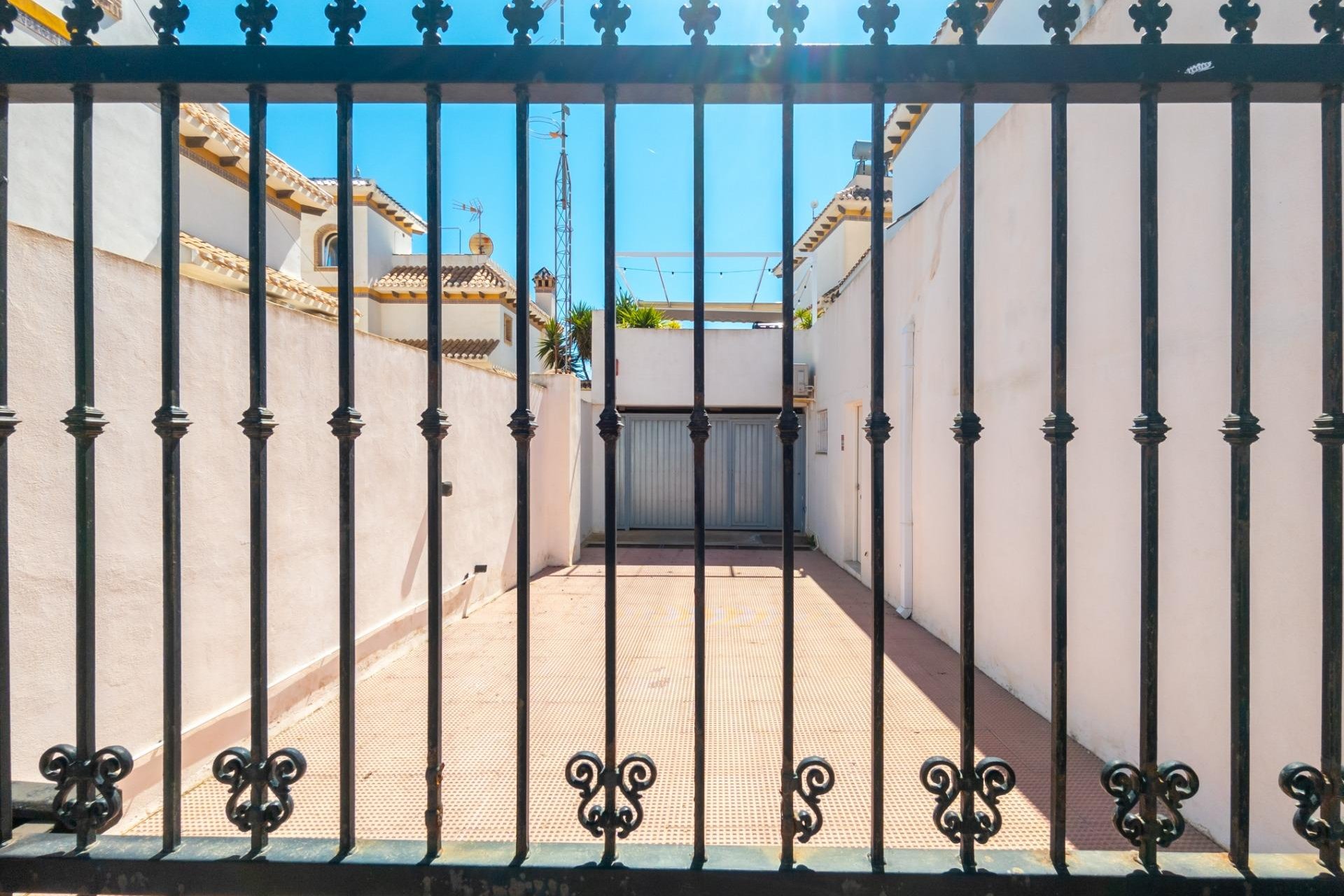 Segunda mano - Villa -
Torrevieja - La Mata