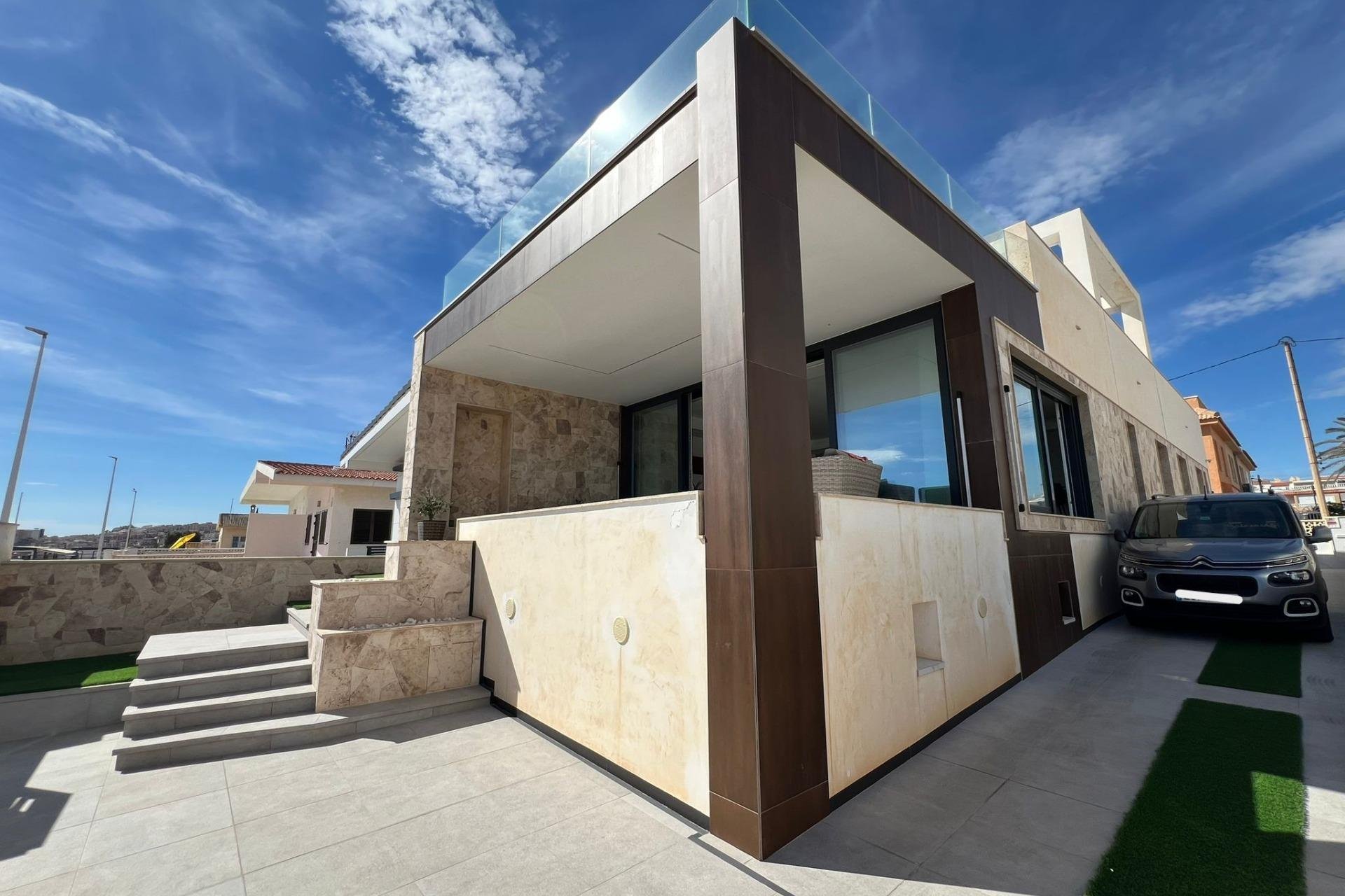 Segunda mano - Villa -
Torrevieja - La Mata