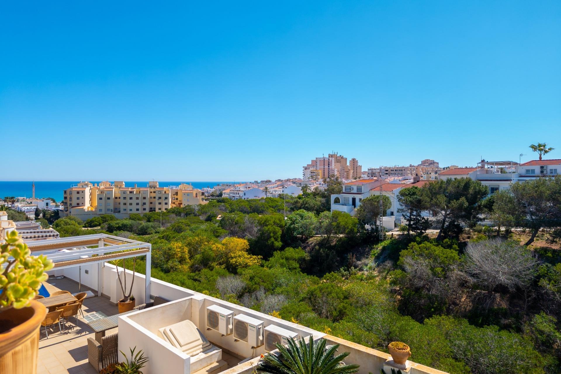 Segunda mano - Villa -
Torrevieja - La Mata