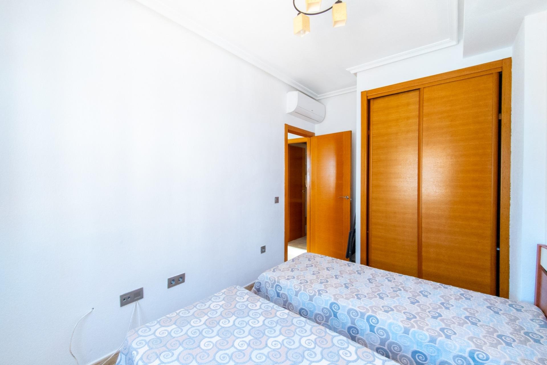 Segunda mano - Villa -
Torrevieja - La Mata