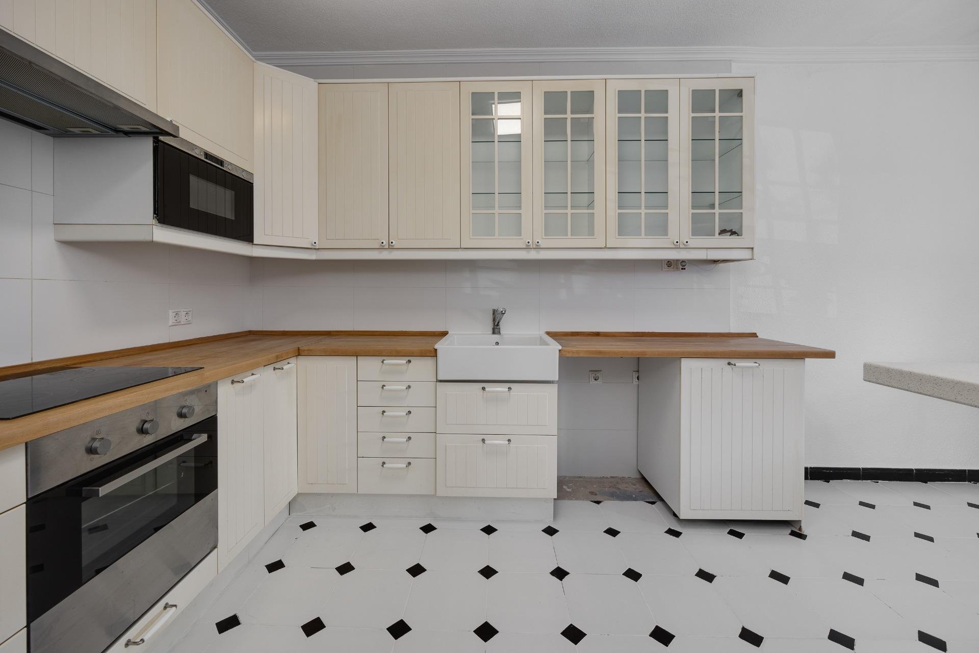 Segunda mano - Villa -
Torrevieja - La Siesta - El Salado - Torreta