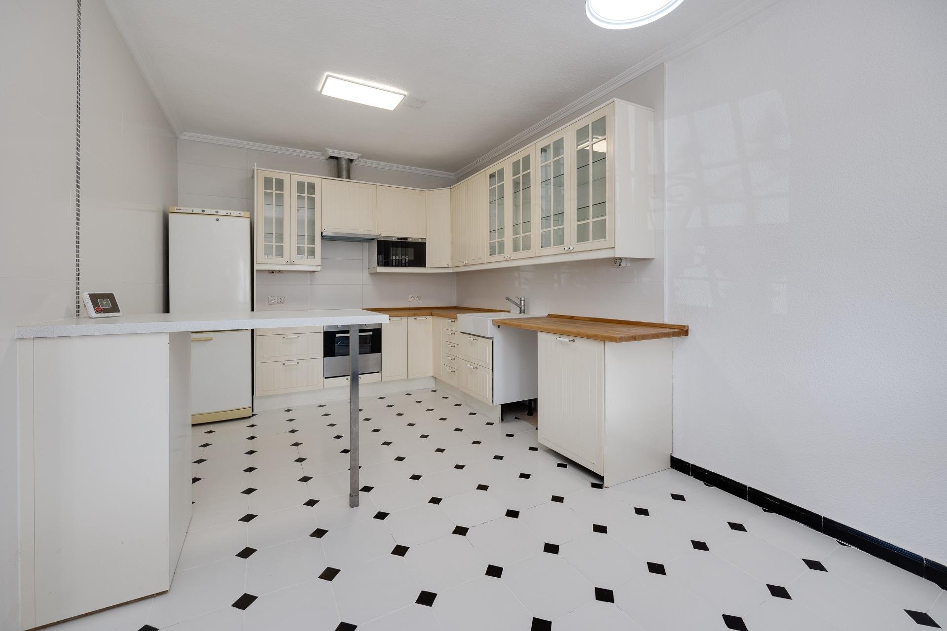 Segunda mano - Villa -
Torrevieja - La Siesta - El Salado - Torreta