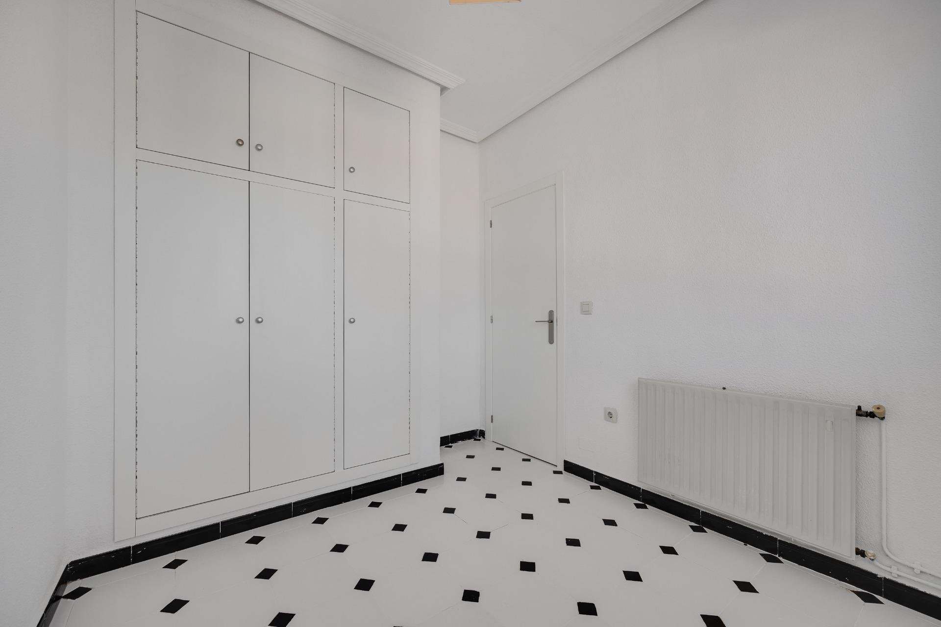 Segunda mano - Villa -
Torrevieja - La Siesta - El Salado - Torreta