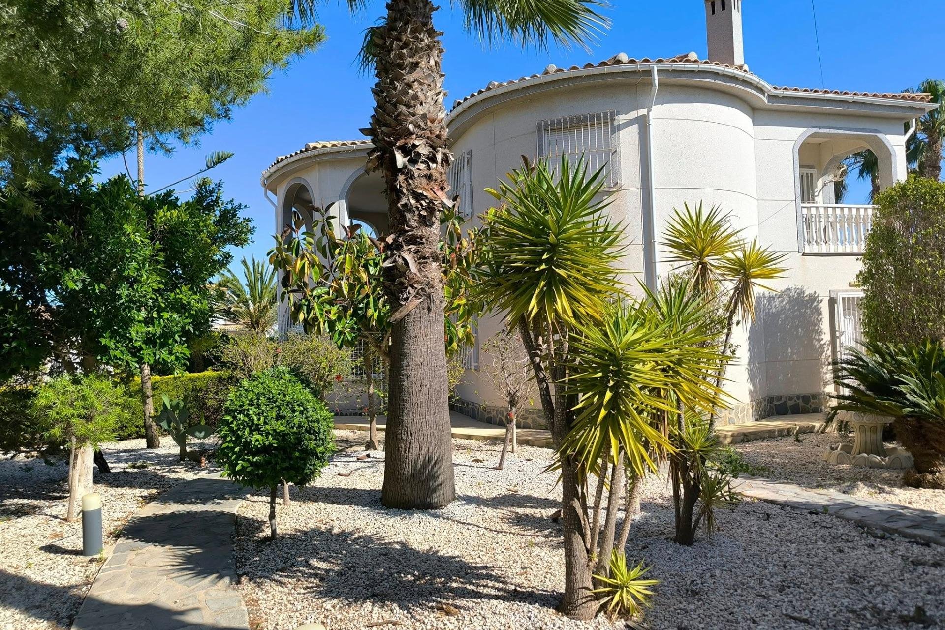 Segunda mano - Villa -
Torrevieja - La Siesta