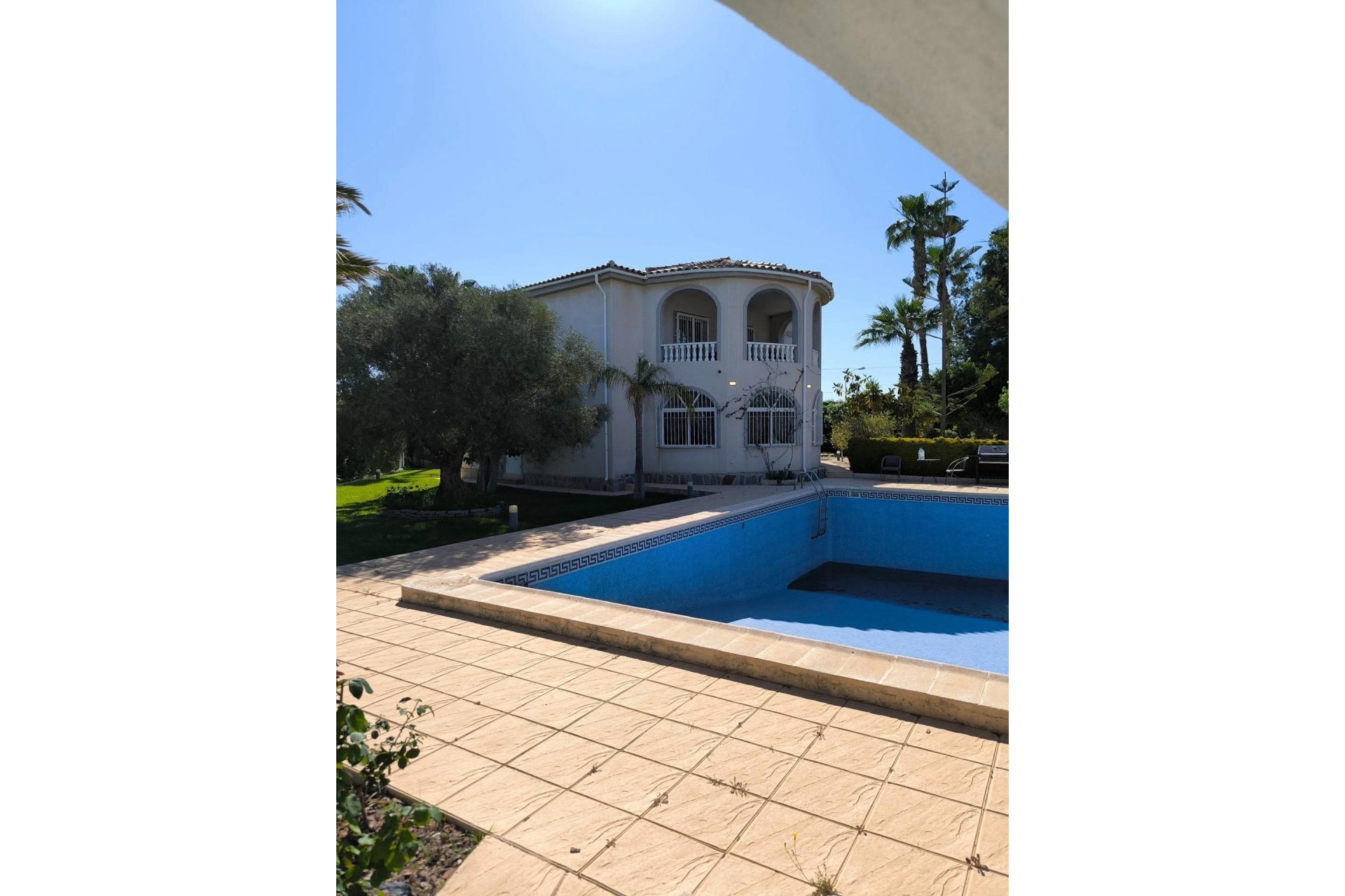 Segunda mano - Villa -
Torrevieja - La Siesta