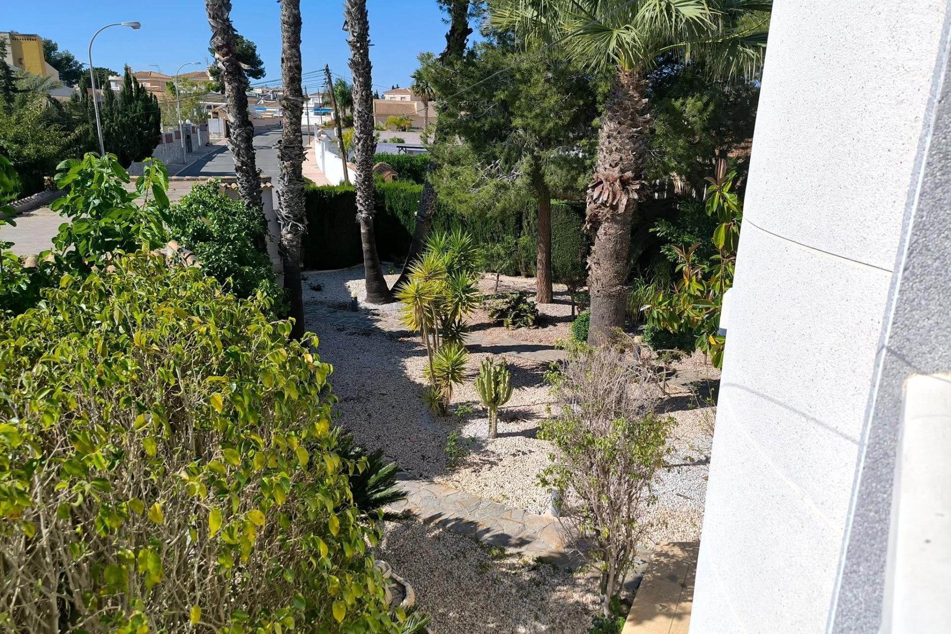 Segunda mano - Villa -
Torrevieja - La Siesta