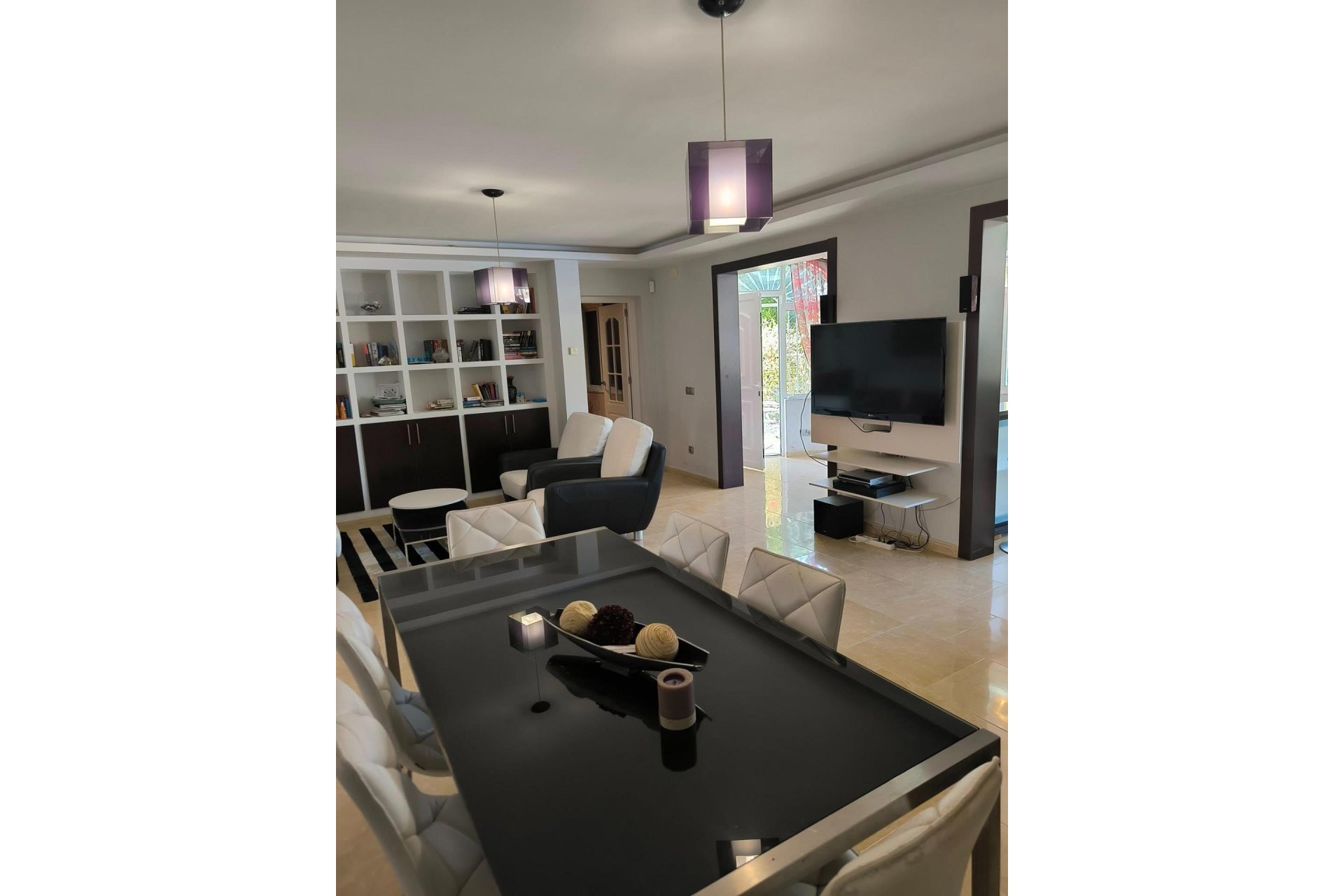 Segunda mano - Villa -
Torrevieja - La Siesta