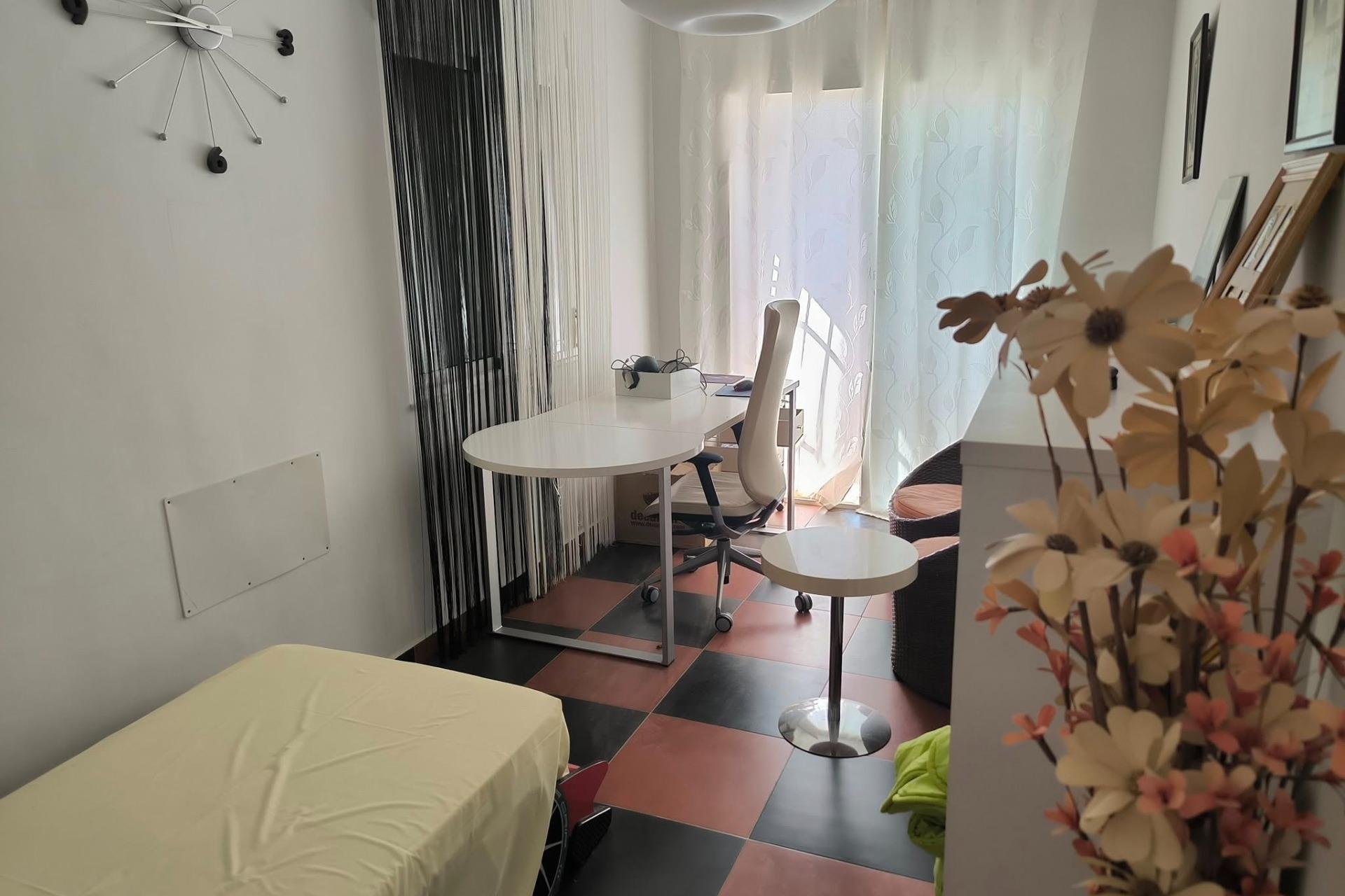 Segunda mano - Villa -
Torrevieja - La Siesta