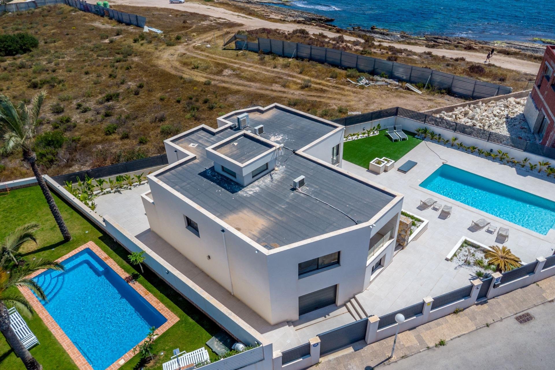 Segunda mano - Villa -
Torrevieja - La Veleta