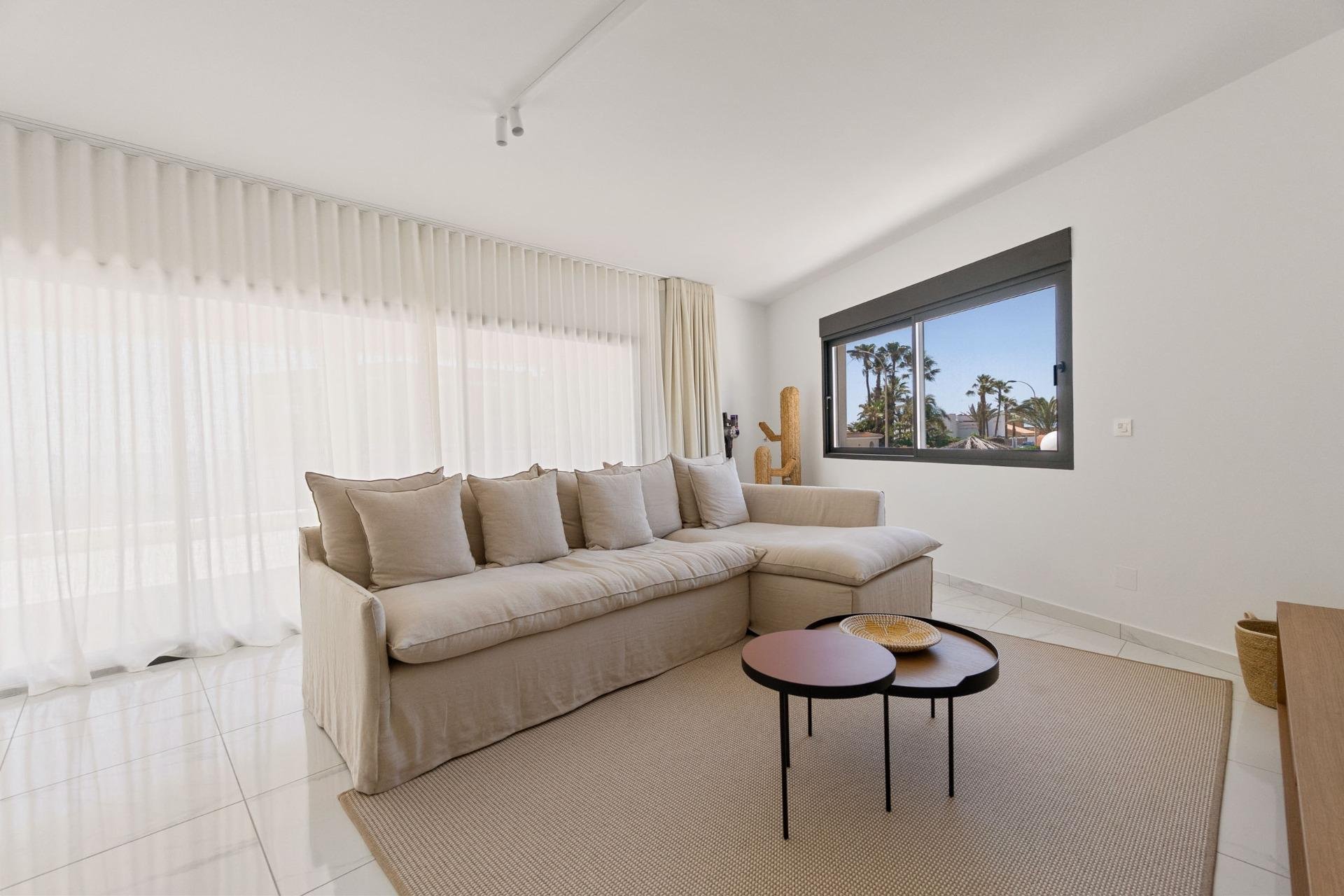 Segunda mano - Villa -
Torrevieja - La Veleta