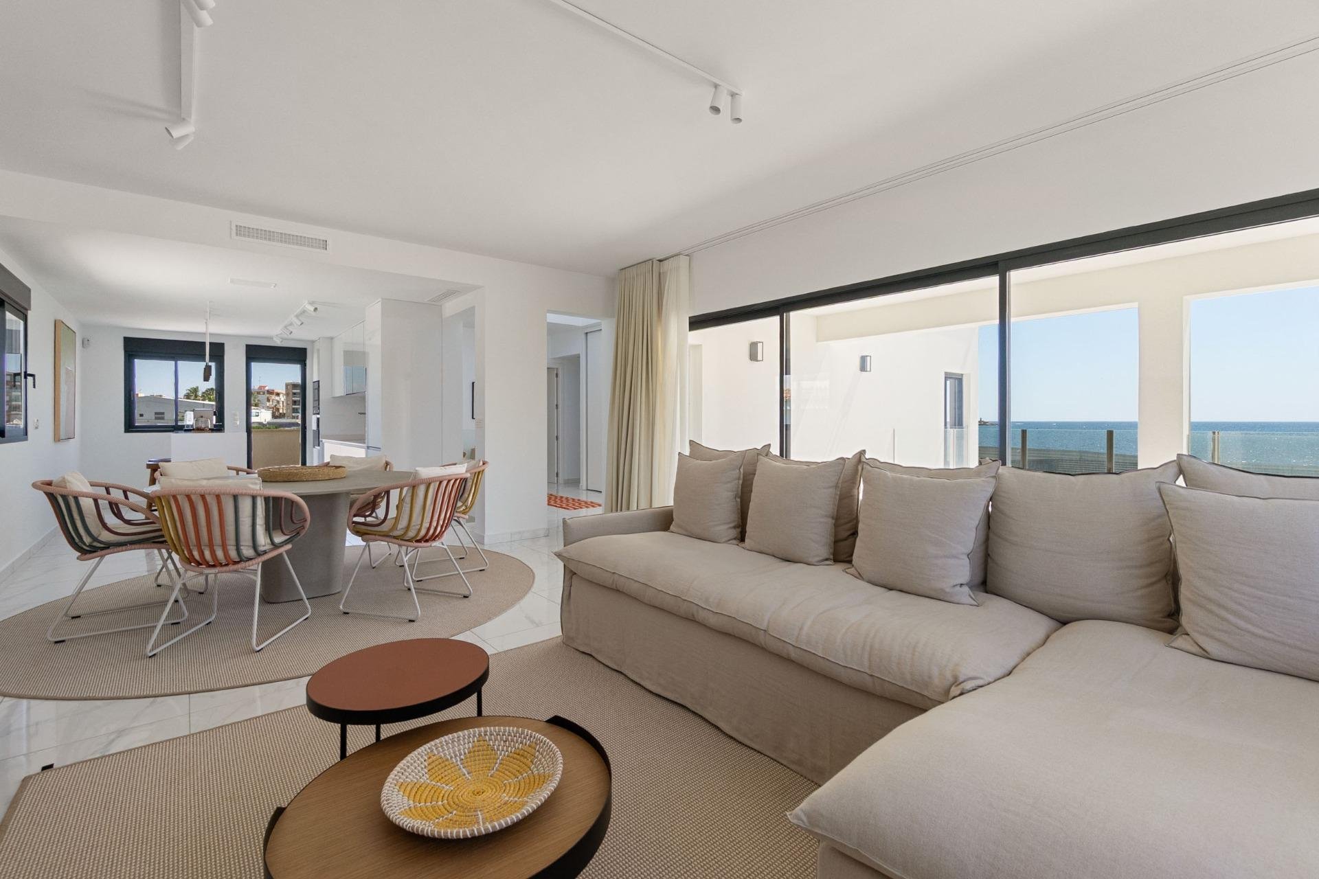 Segunda mano - Villa -
Torrevieja - La Veleta