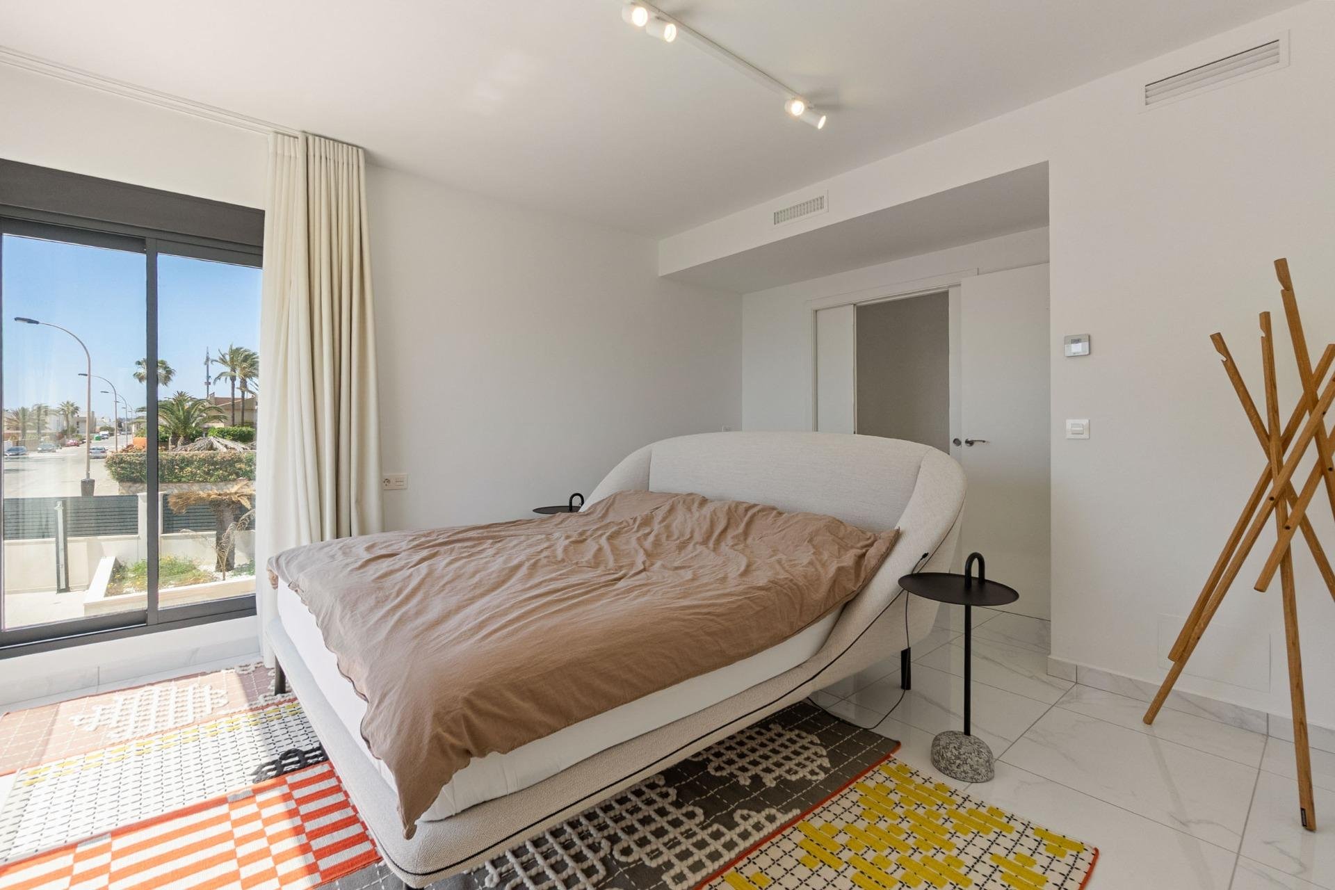 Segunda mano - Villa -
Torrevieja - La Veleta