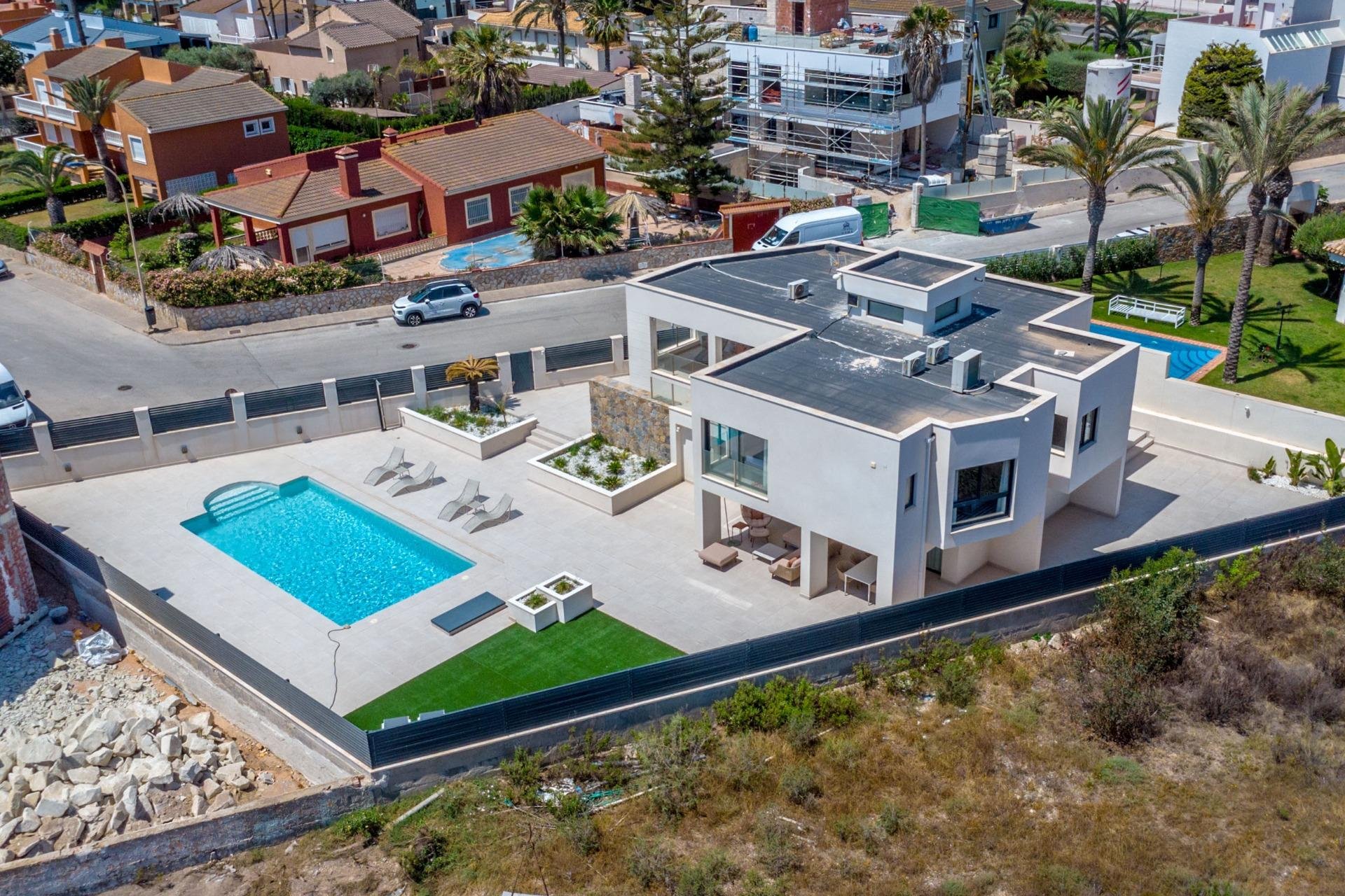 Segunda mano - Villa -
Torrevieja - La Veleta