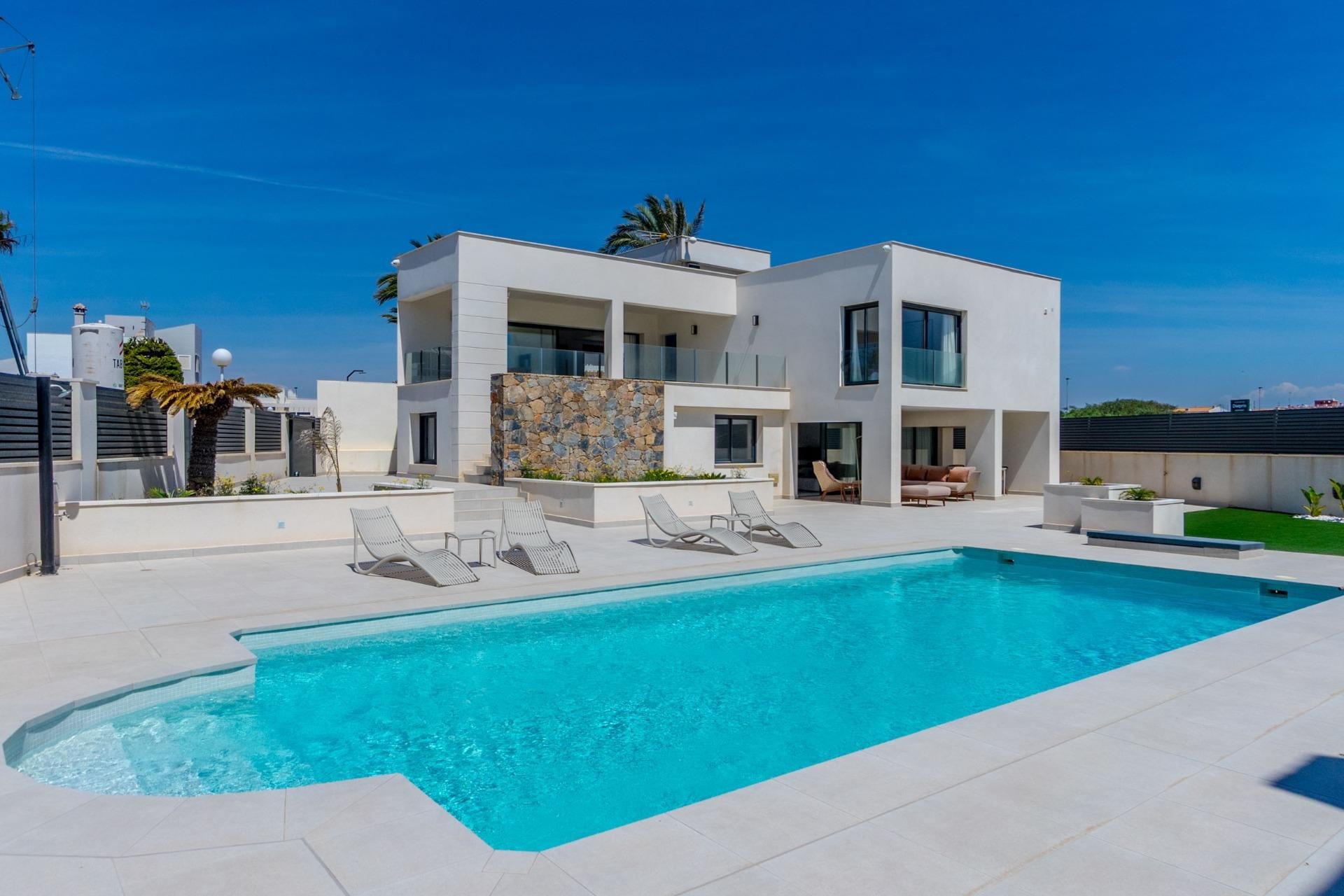 Segunda mano - Villa -
Torrevieja - La Veleta