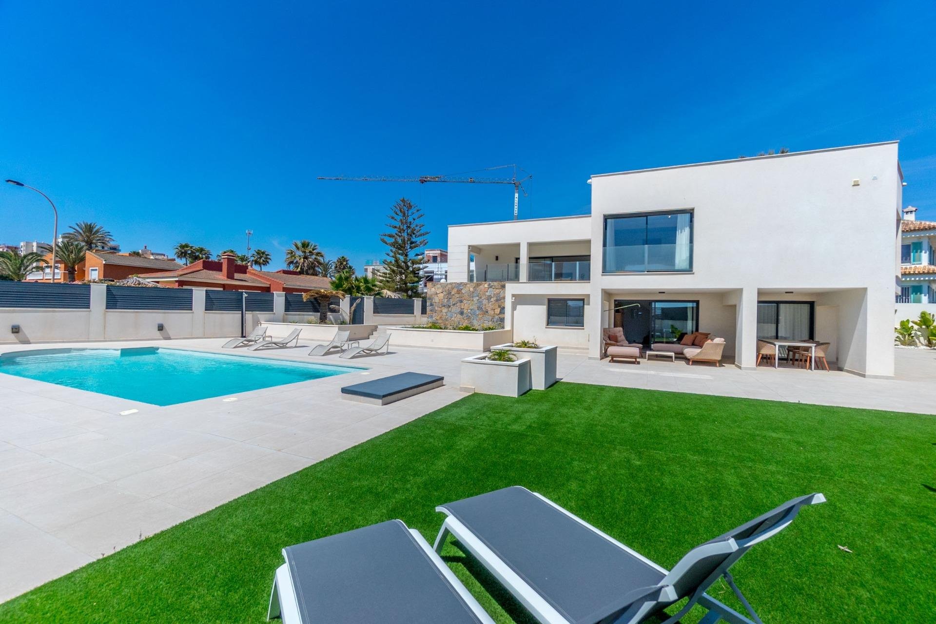 Segunda mano - Villa -
Torrevieja - La Veleta