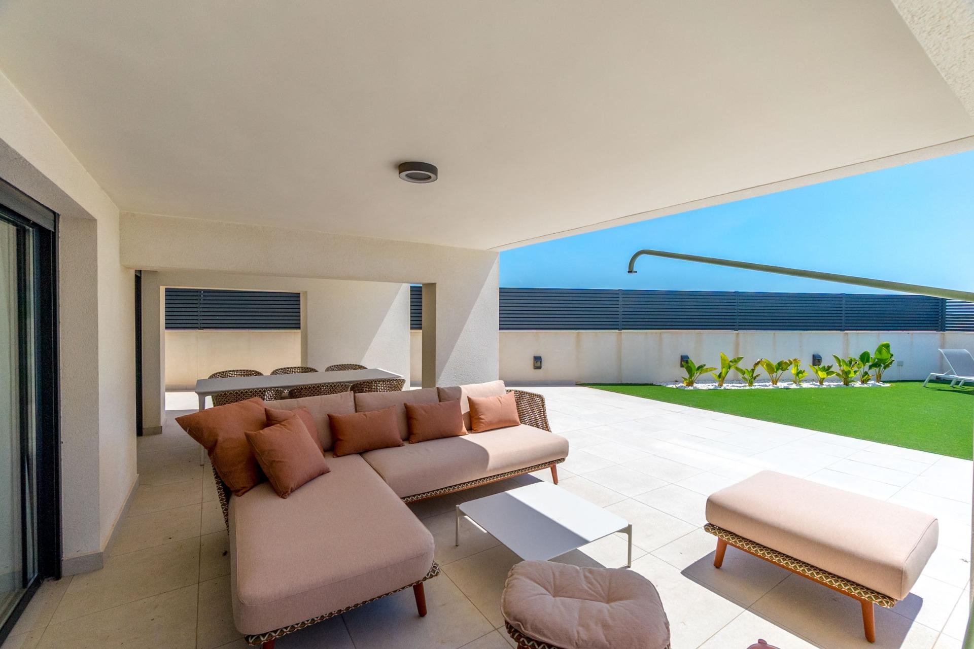 Segunda mano - Villa -
Torrevieja - La Veleta