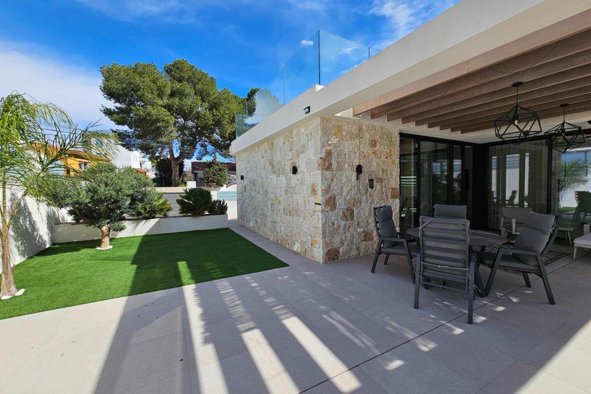Segunda mano - Villa -
Torrevieja - Los Balcones