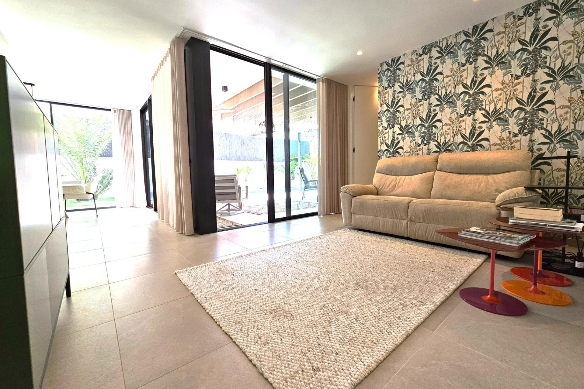 Segunda mano - Villa -
Torrevieja - Los Balcones