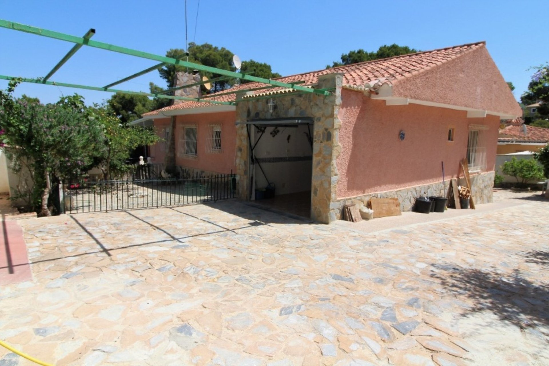 Segunda mano - Villa -
Torrevieja - Los Balcones