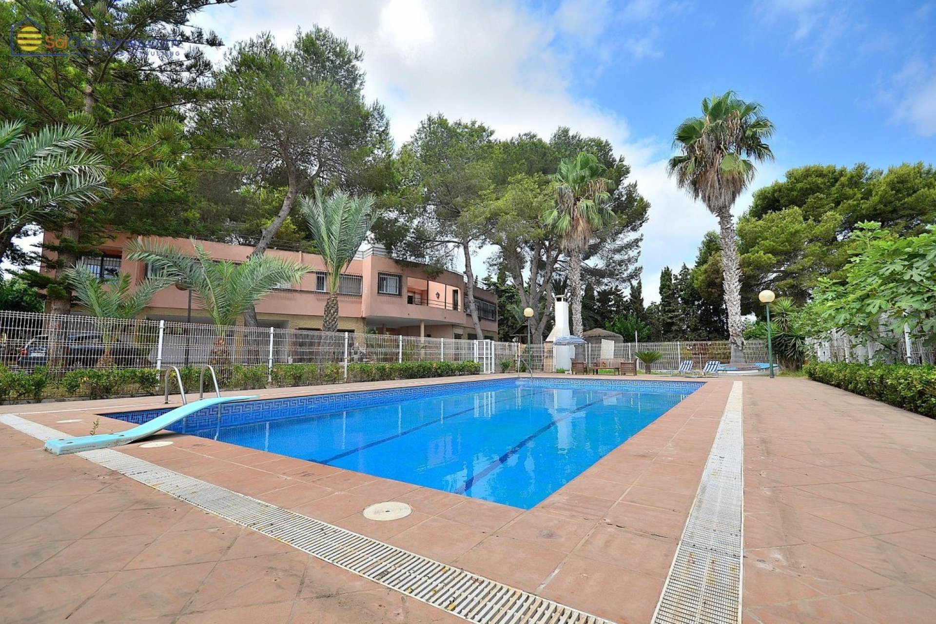 Segunda mano - Villa -
Torrevieja - Los Balcones