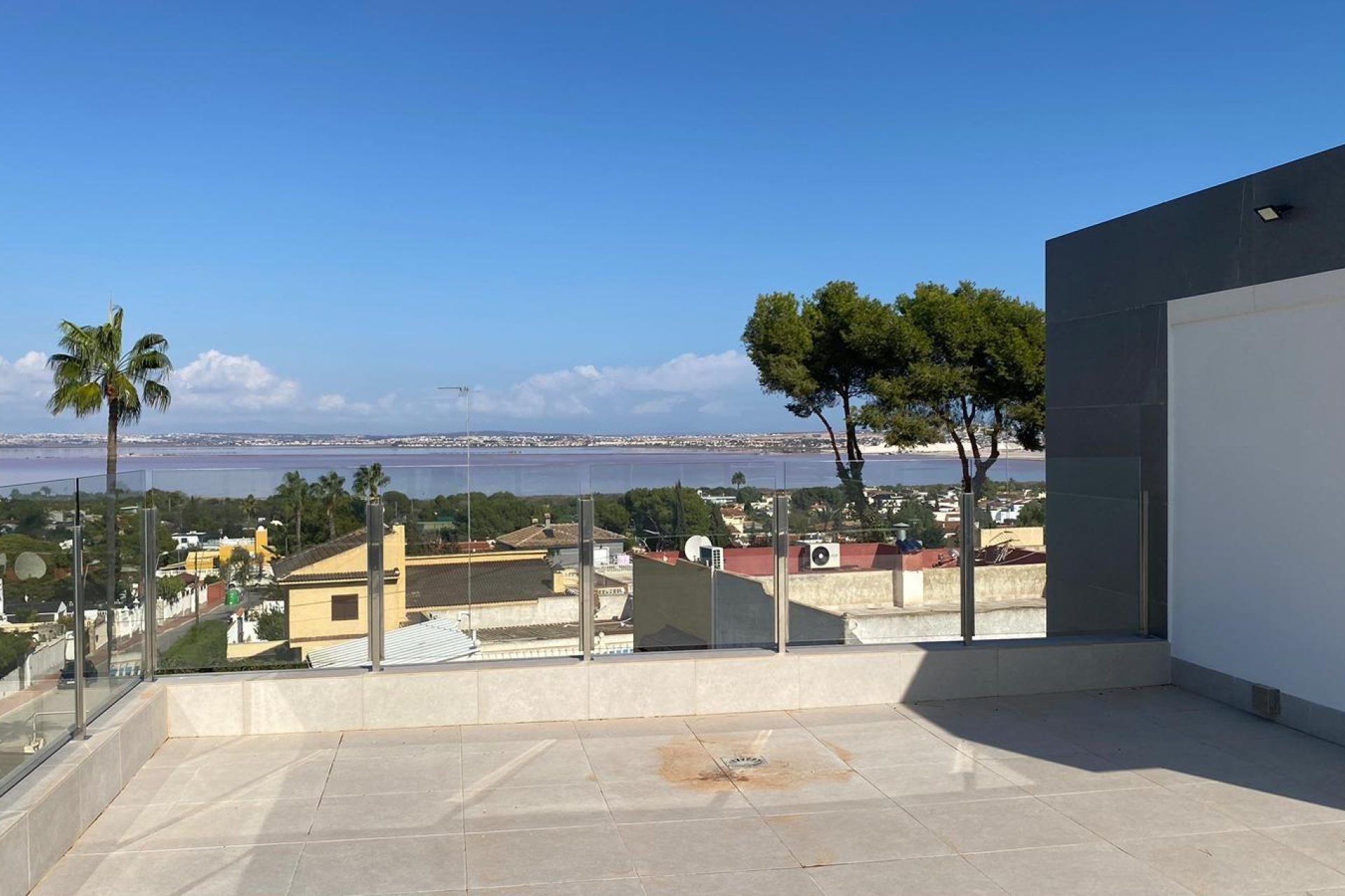 Segunda mano - Villa -
Torrevieja - Los Balcones