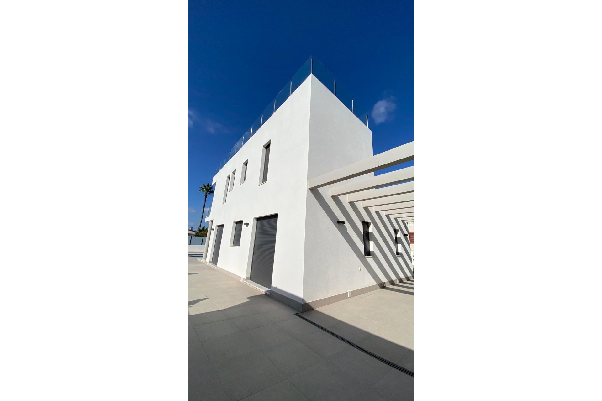 Segunda mano - Villa -
Torrevieja - Los Balcones