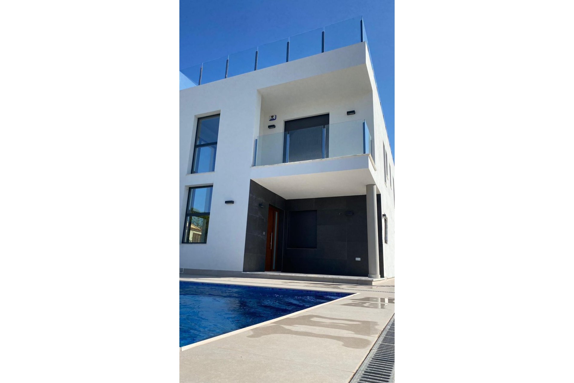 Segunda mano - Villa -
Torrevieja - Los Balcones