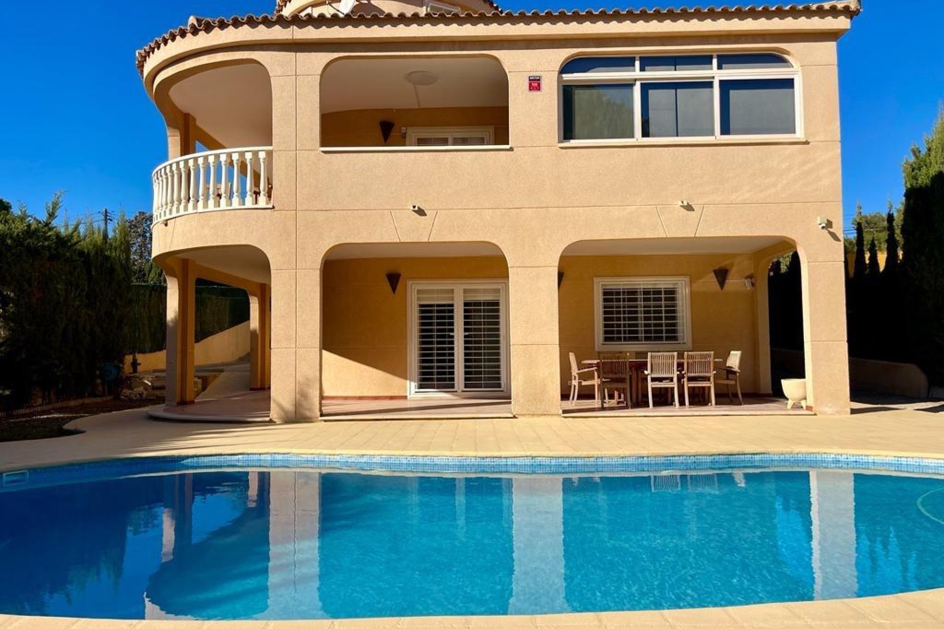 Segunda mano - Villa -
Torrevieja - Los Balcones
