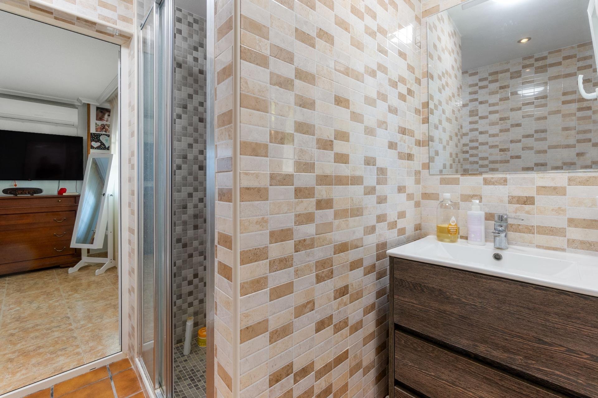 Segunda mano - Villa -
Torrevieja - Los Balcones