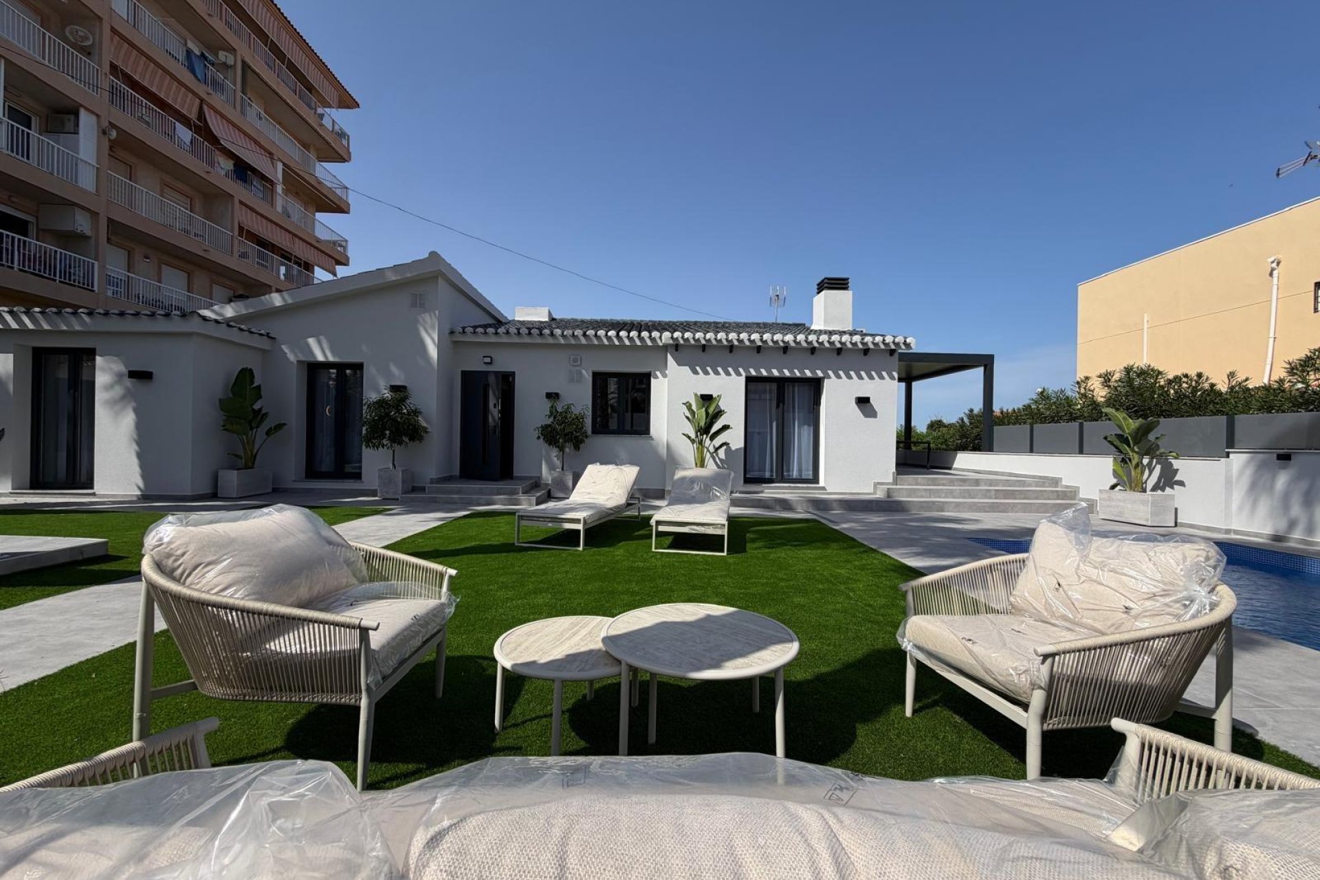 Segunda mano - Villa -
Torrevieja - Punta Prima